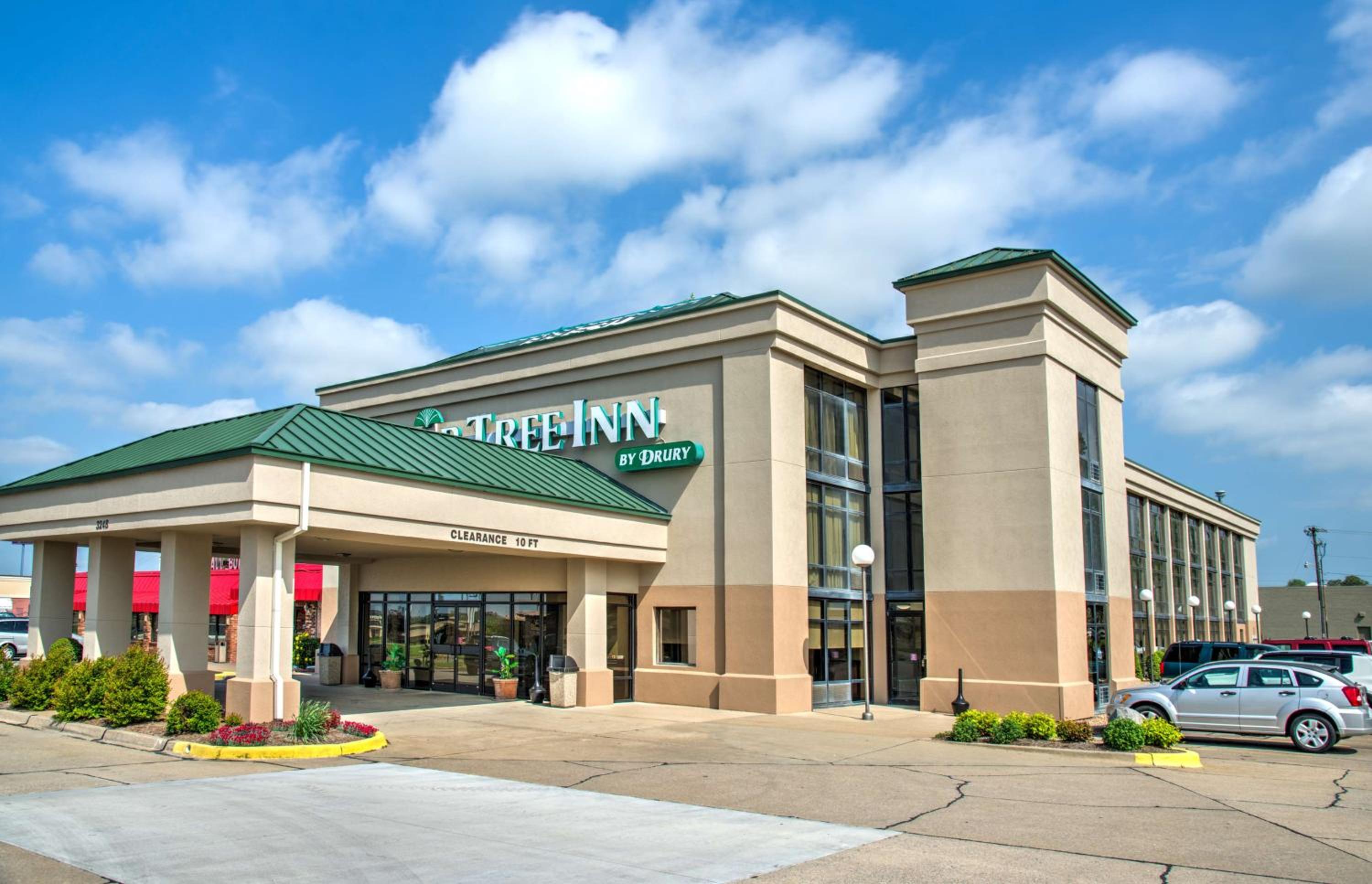 Cape Girardeau Vacations - Pear Tree Inn Cape Girardeau Medical Center - Property Image 1