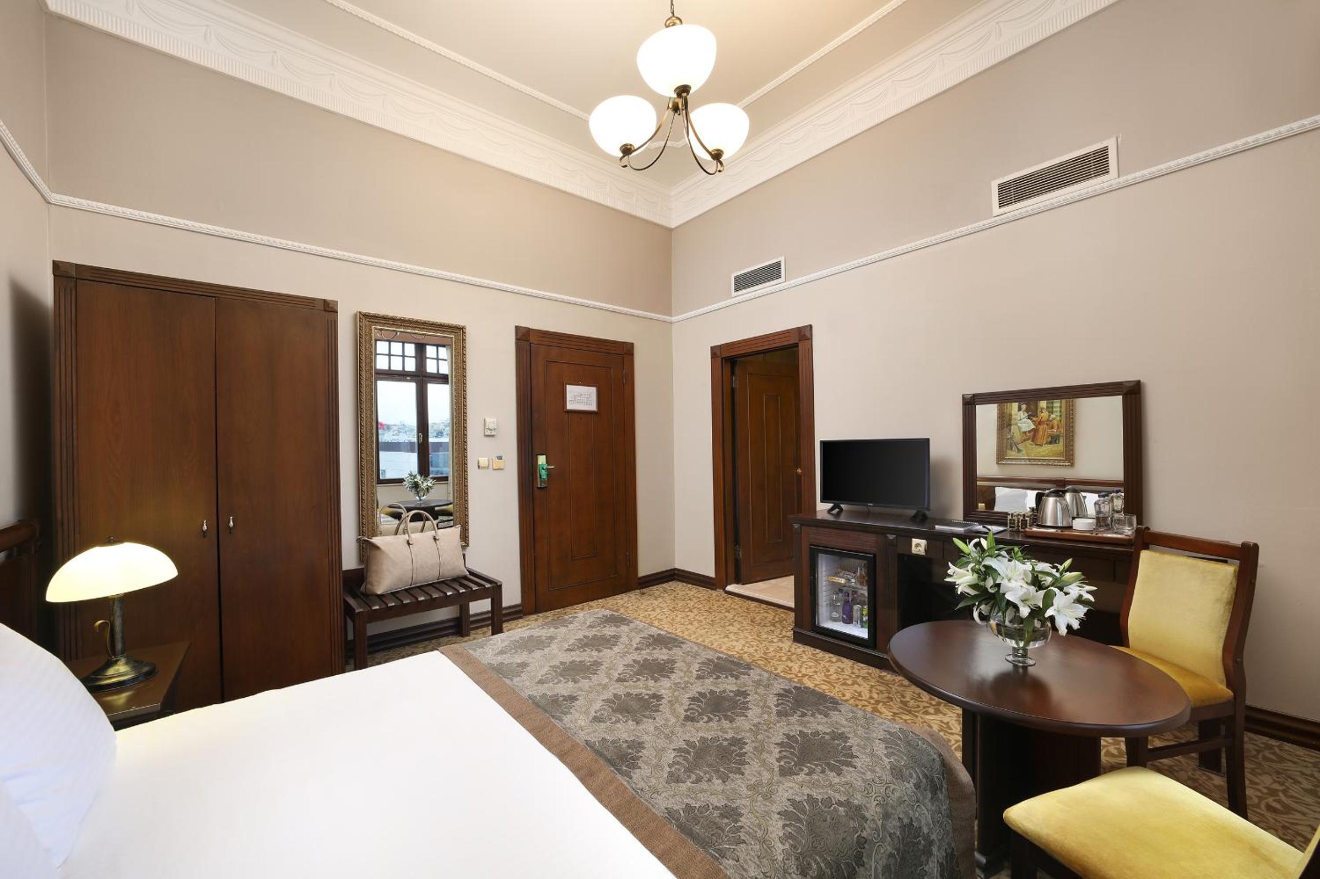 Legacy Ottoman Hotel - Image 6