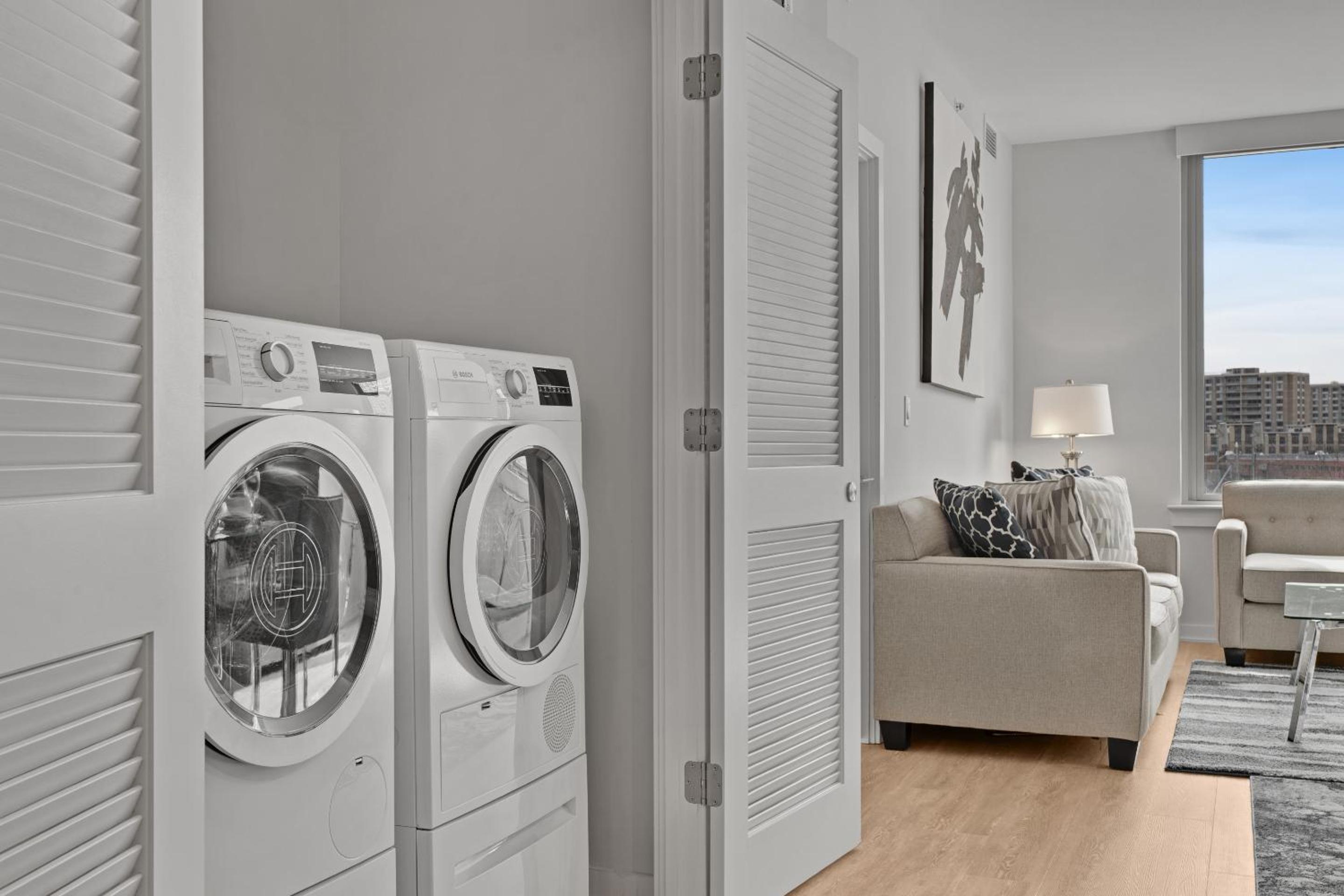 Global Luxury Suites Crystal City