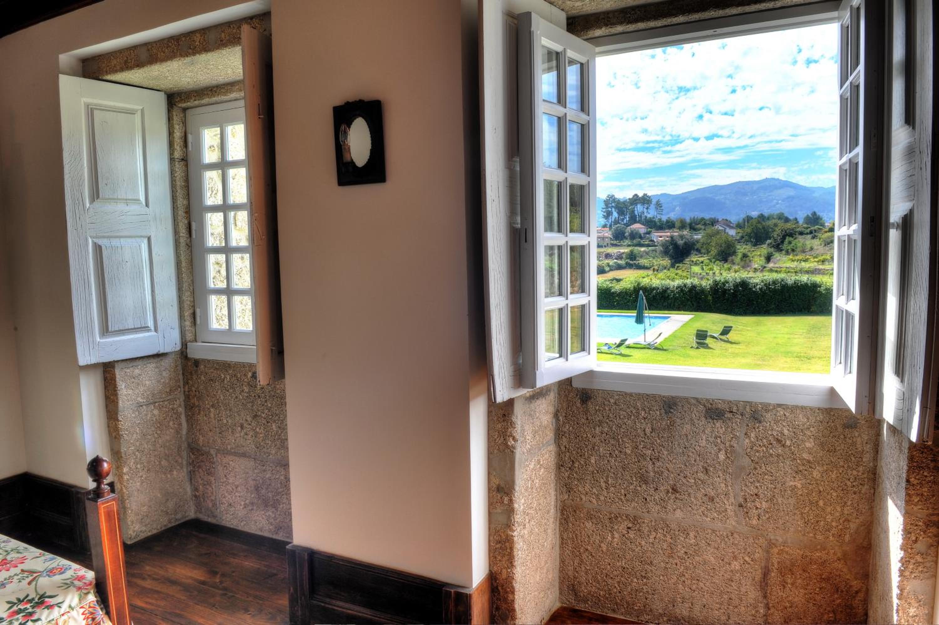 Quinta de Luou view 5