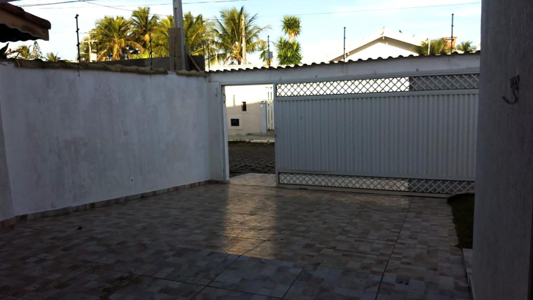 Incrivel casa com churrasq e piscina em Peruibe