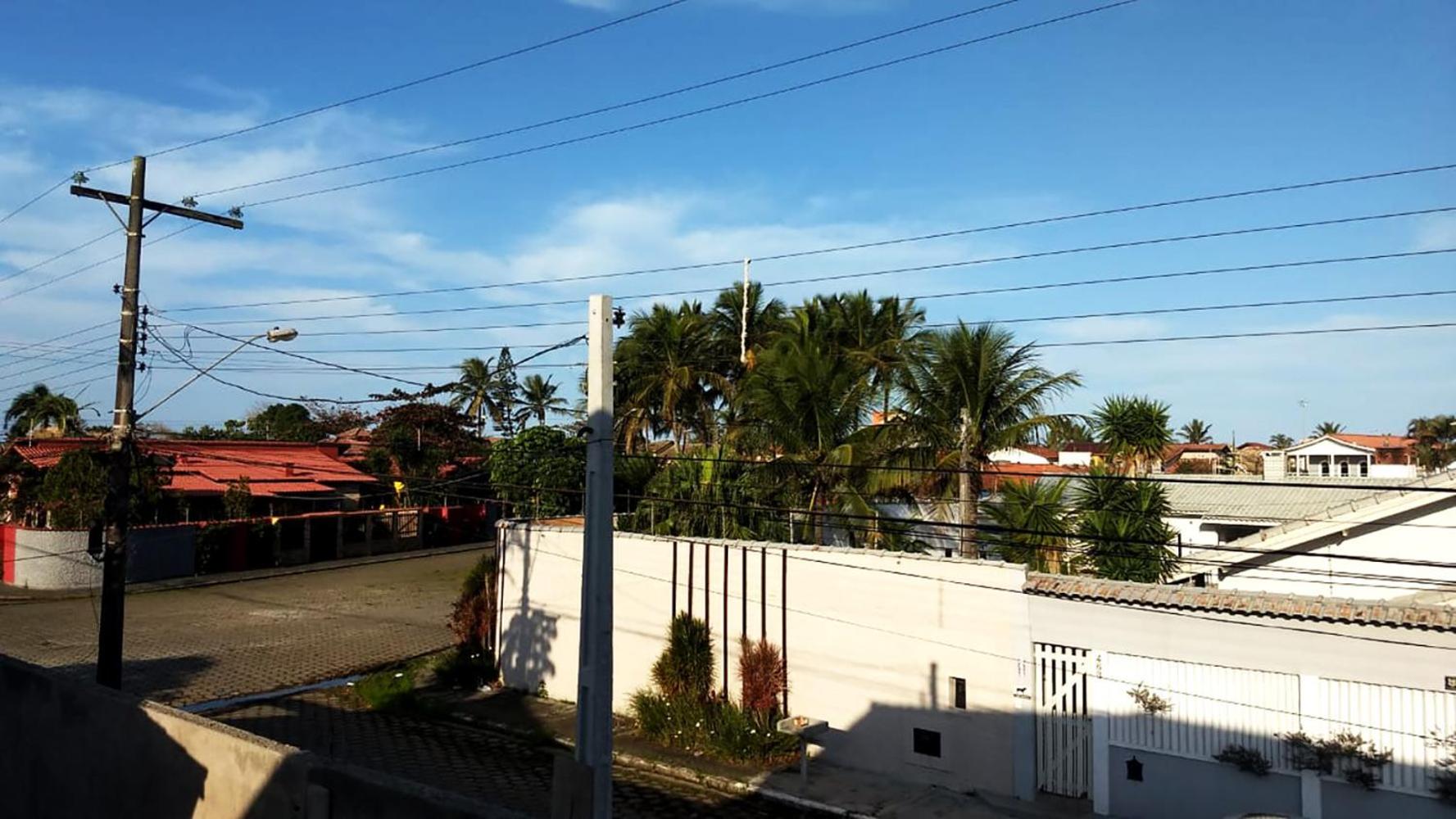 Incrivel casa com churrasq e piscina em Peruibe