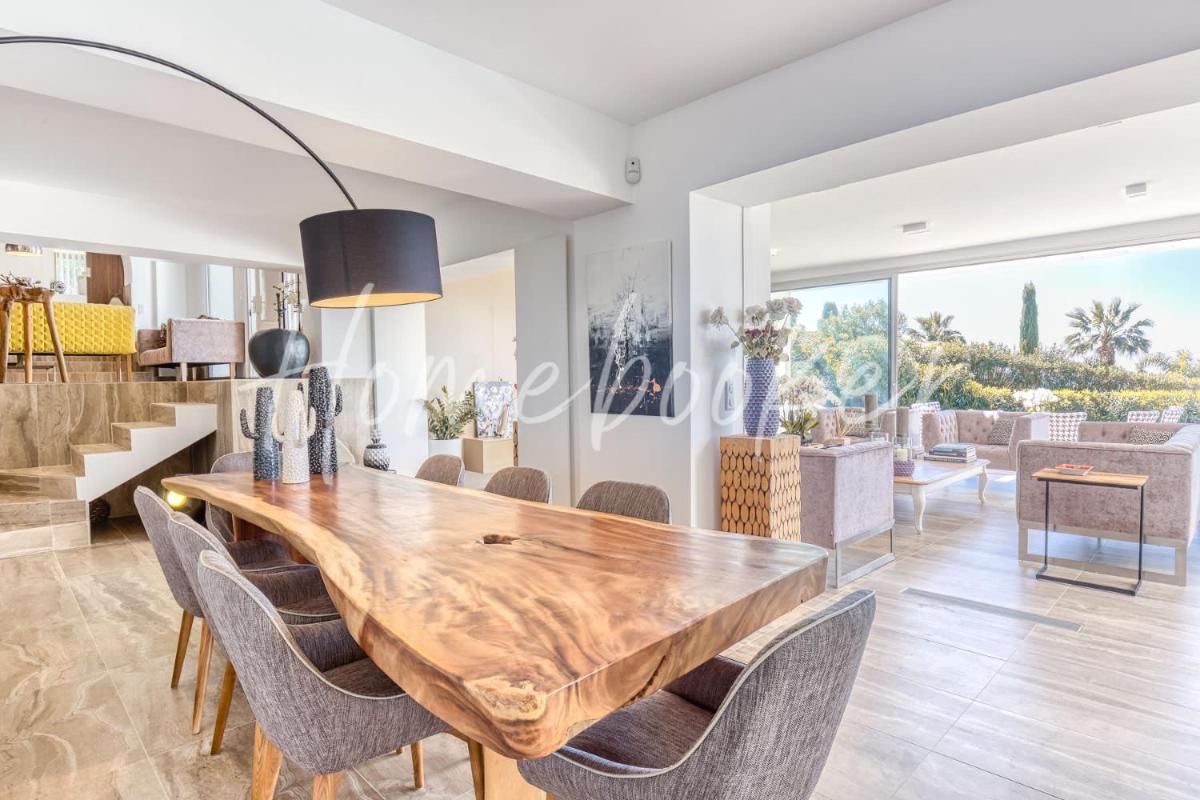 Villa Cannes Chelsea view 3