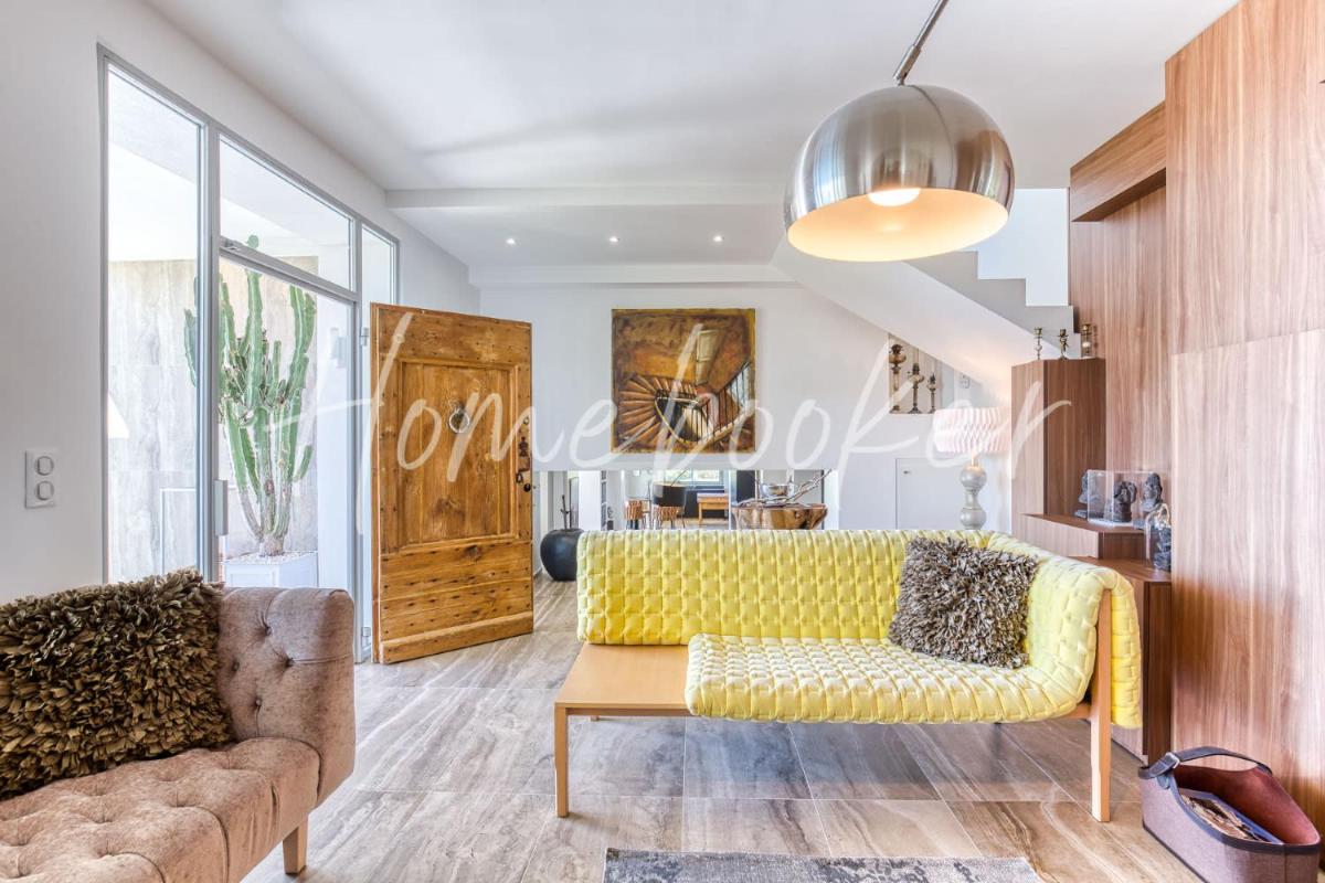 Villa Cannes Chelsea view 4