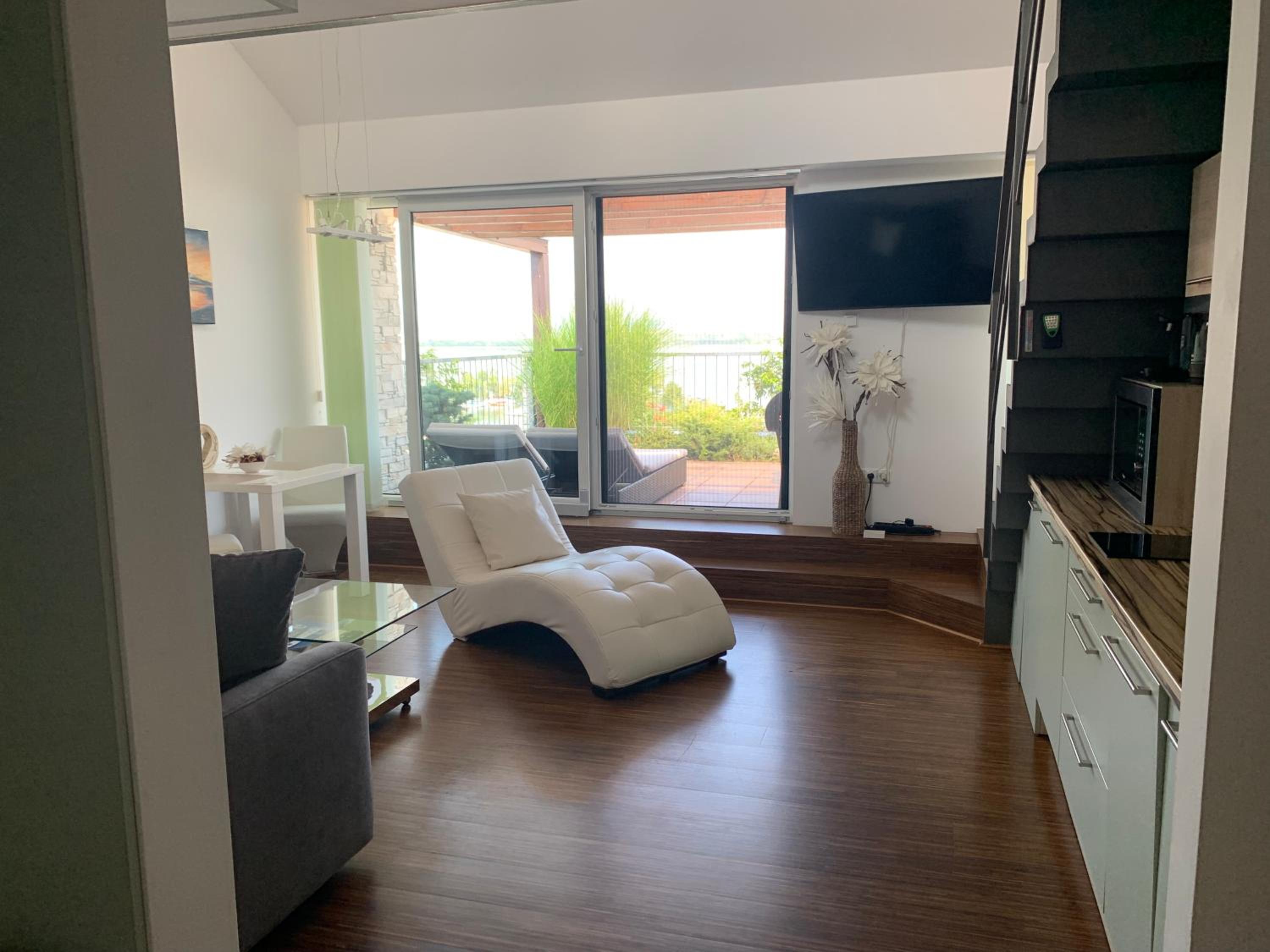 Apartmán Pálava 1 s terasou a výhledem na jezero