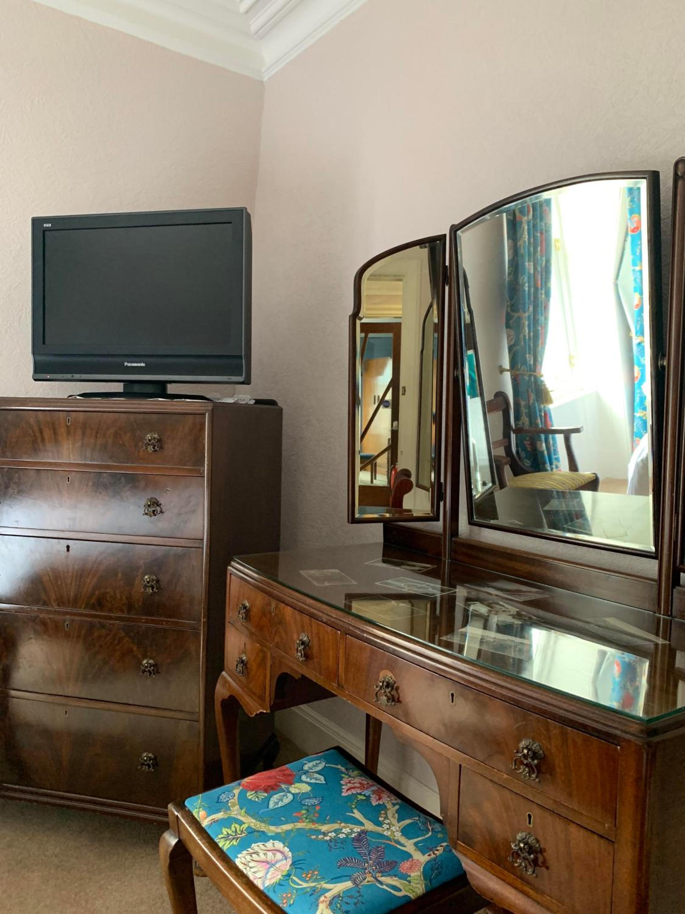 Leven House Bed and Breakfast