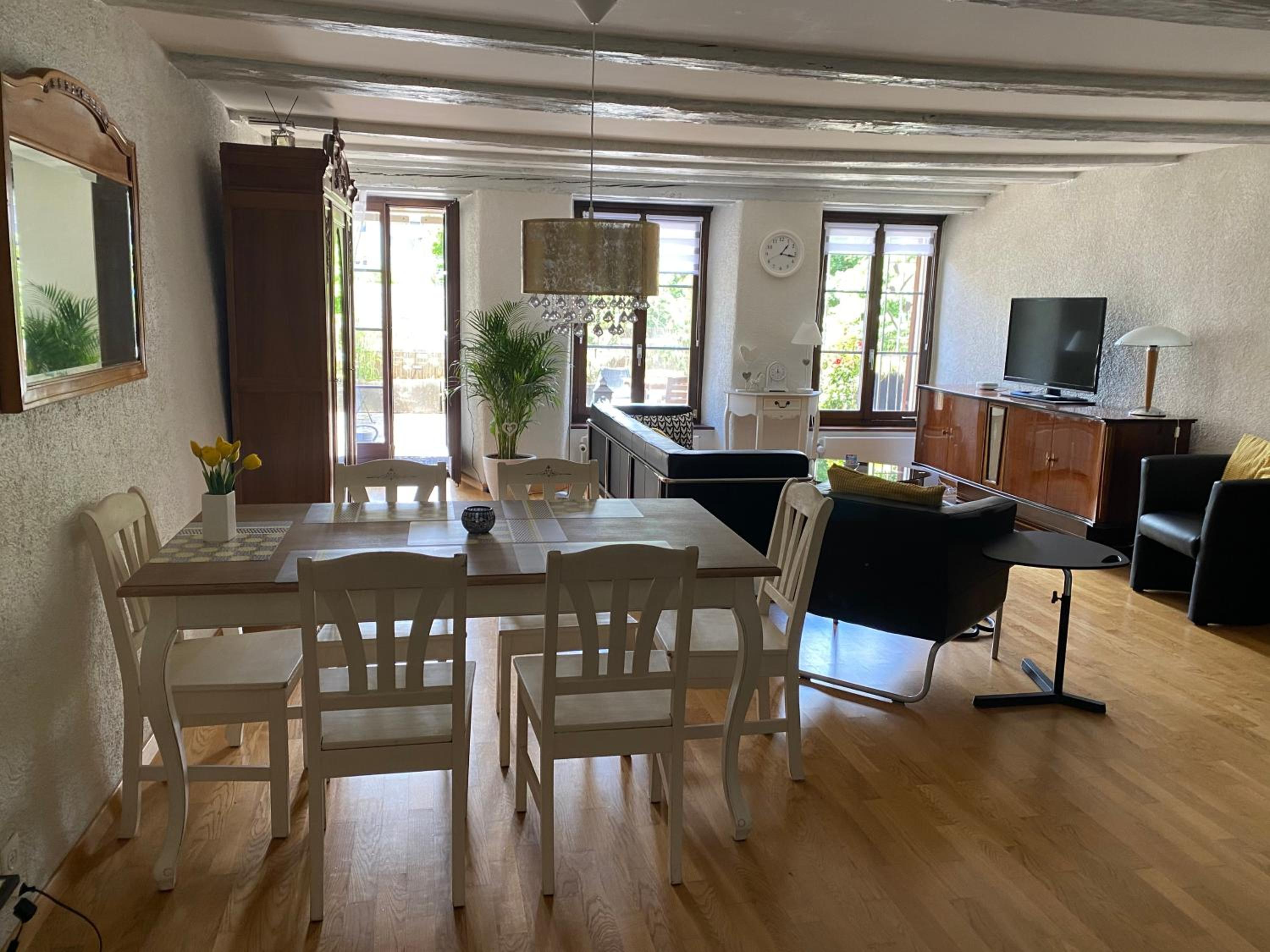 Joline private guest apartment feel like home