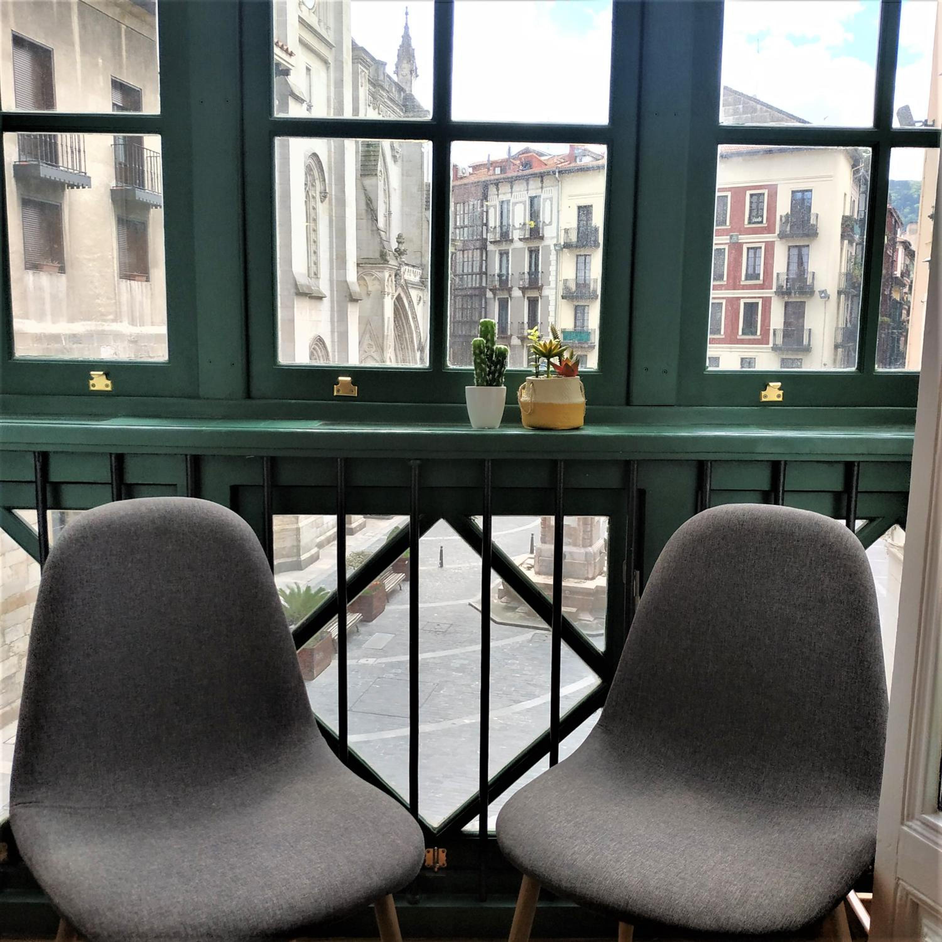 Roquefer Bilbao Central Rooms