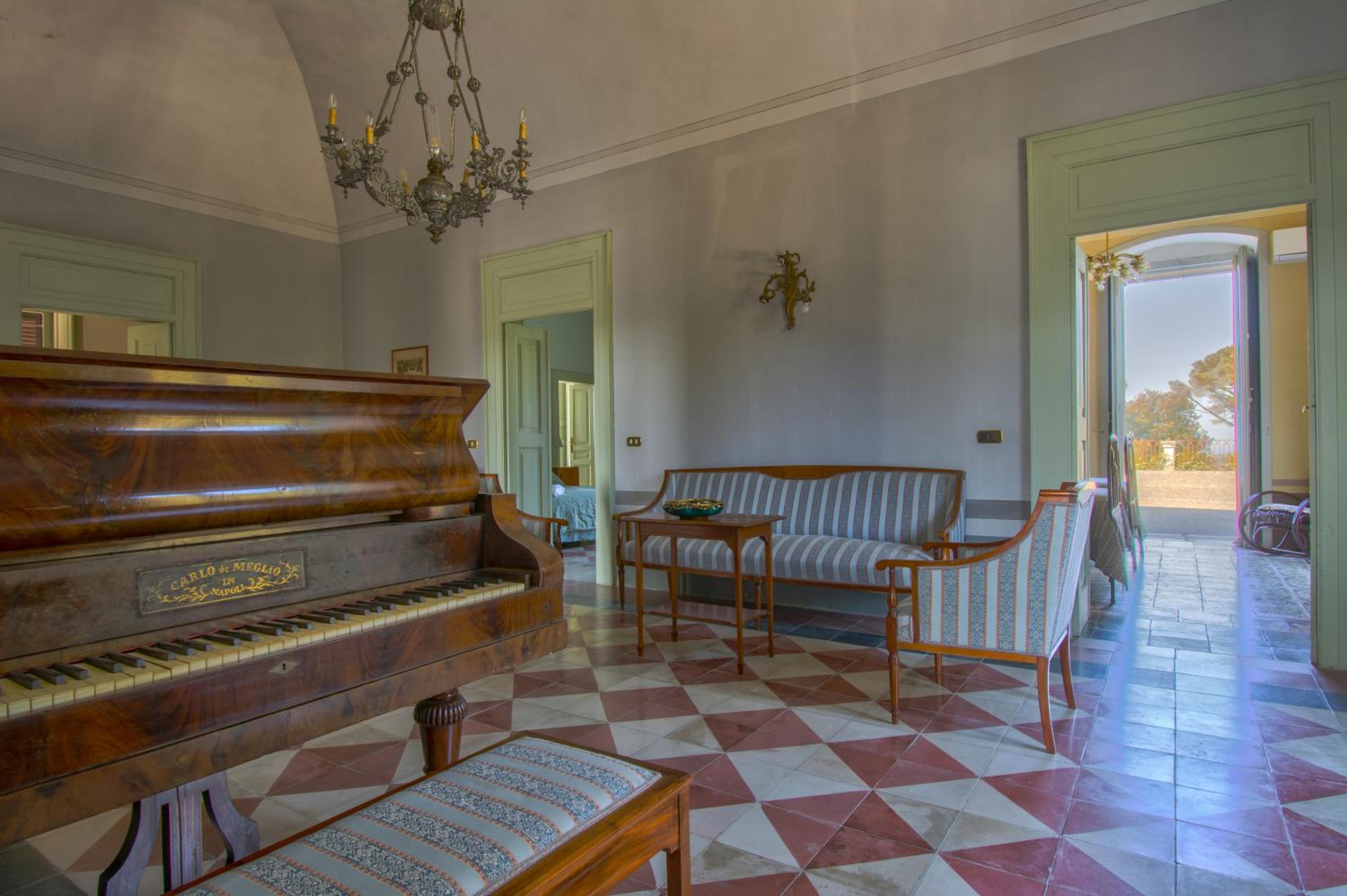 Photo 43