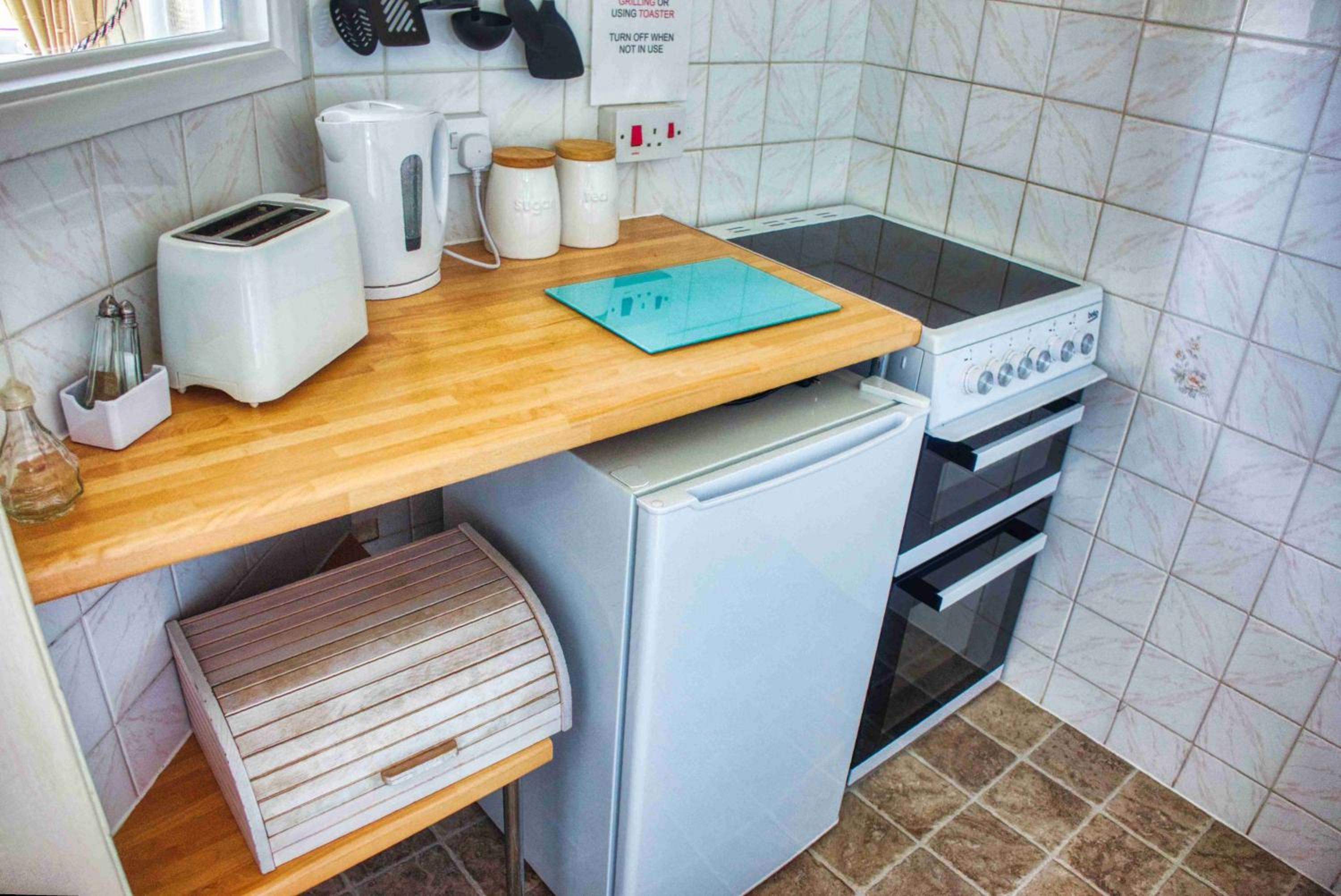 Apartment 1 Large Studio Sea Front- Sea Views- Free Parking view 5