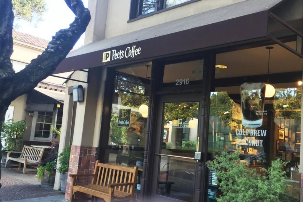 Elegant Spacious Private Studio ~ Upscale Berkeley, photo 13