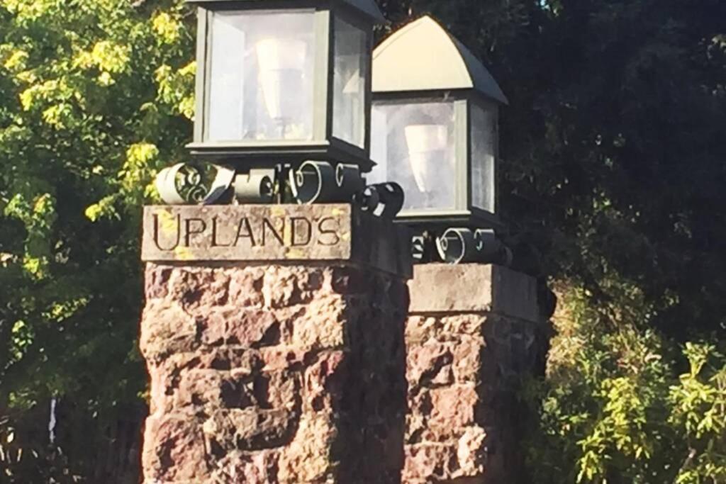 Elegant Spacious Private Studio ~ Upscale Berkeley