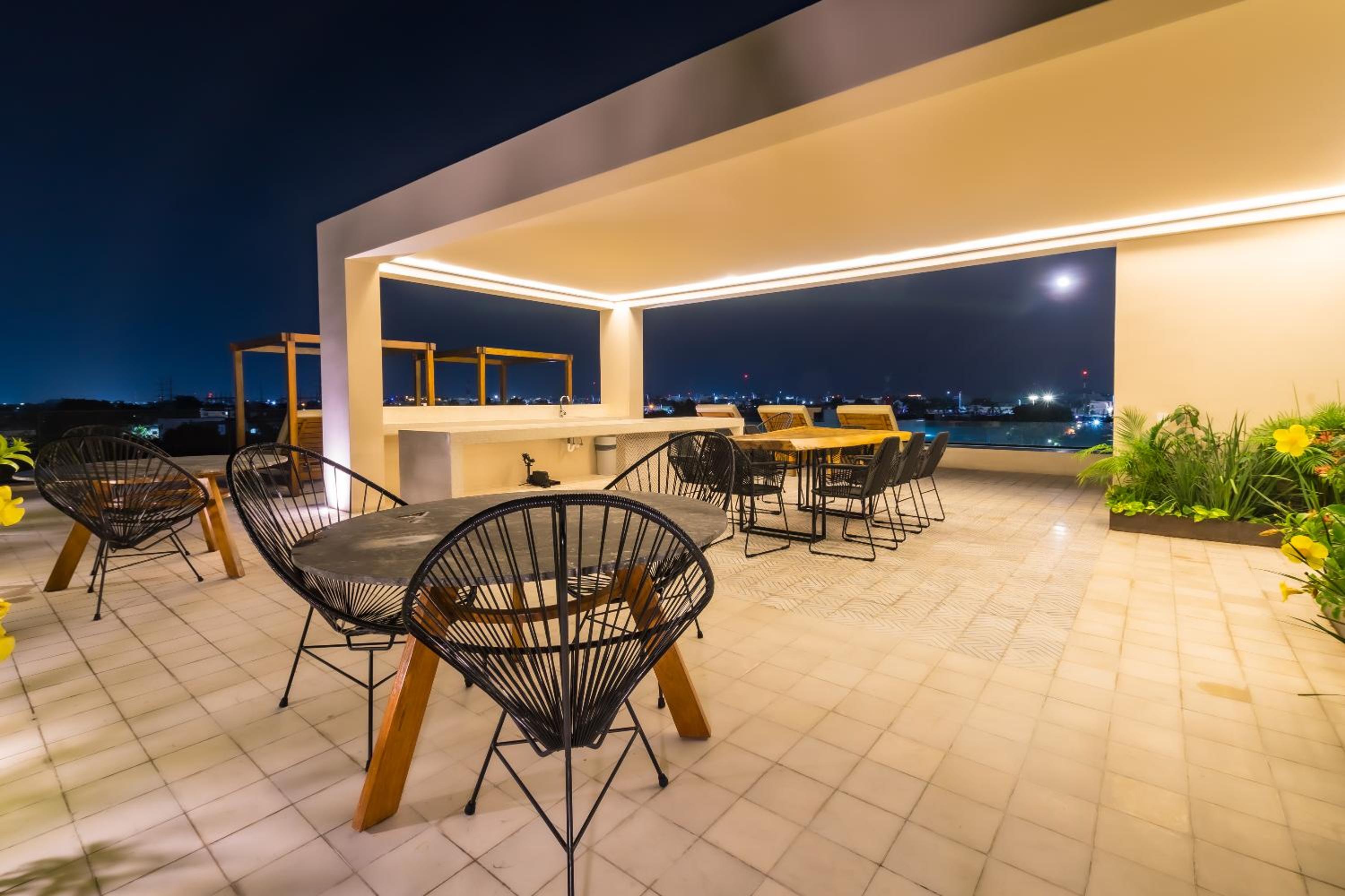 Kaab At The Park by The Spot Rentals view 5