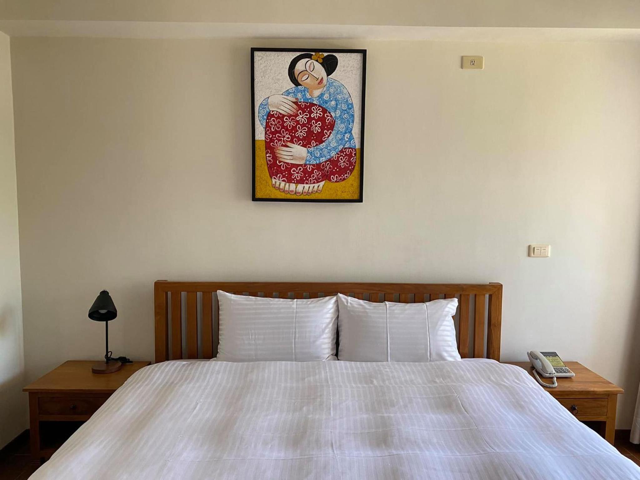 Mamalulu Hostel