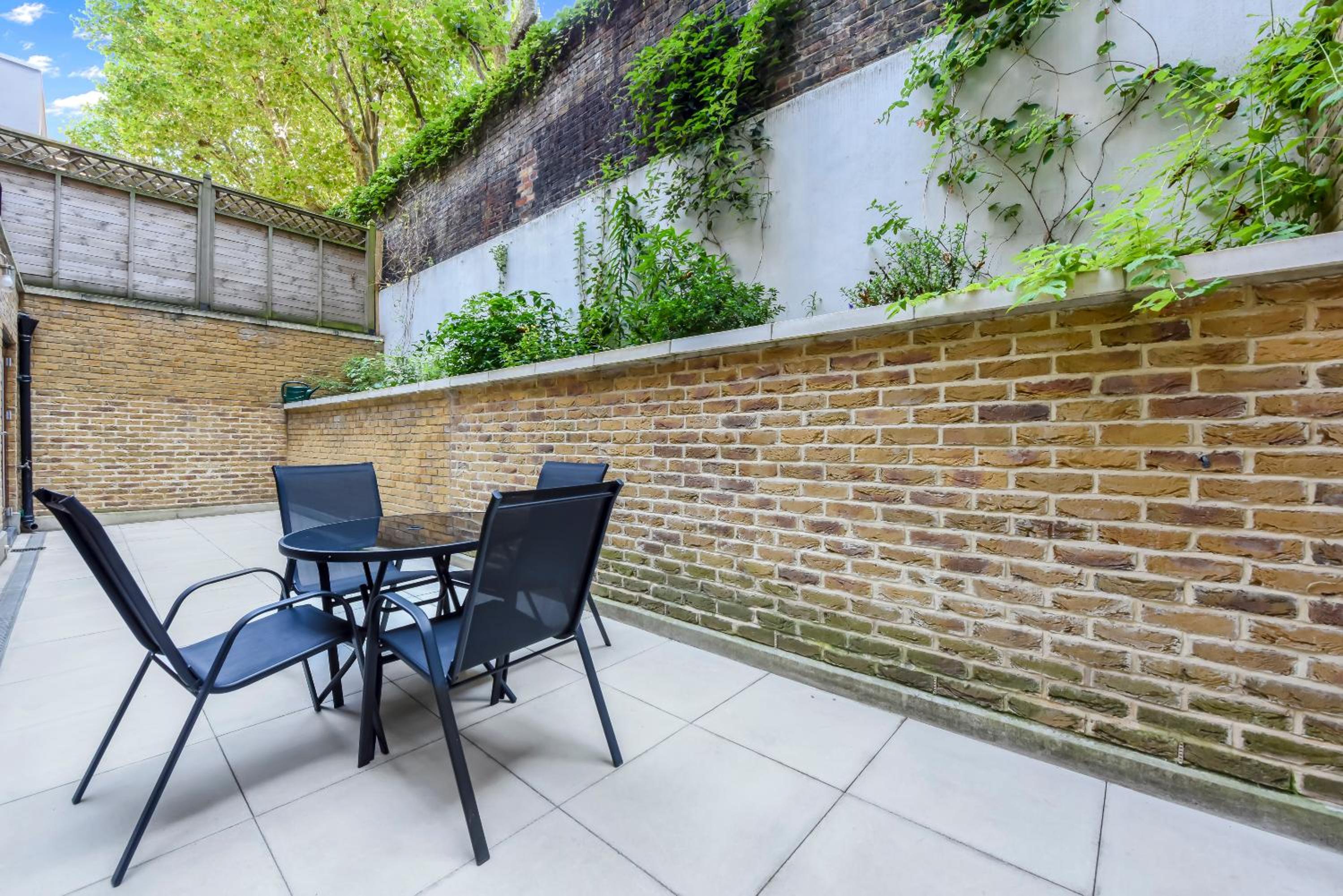outdoor bbq area