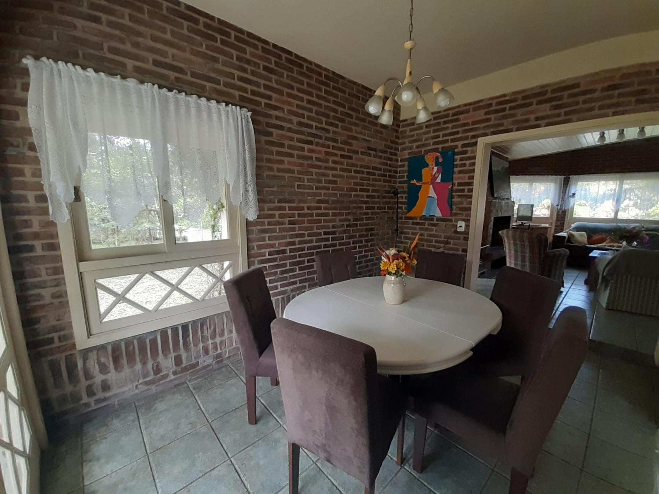 Casa do Bosque, espaçosa e confortável em condominio espetacular, 5 min centro!