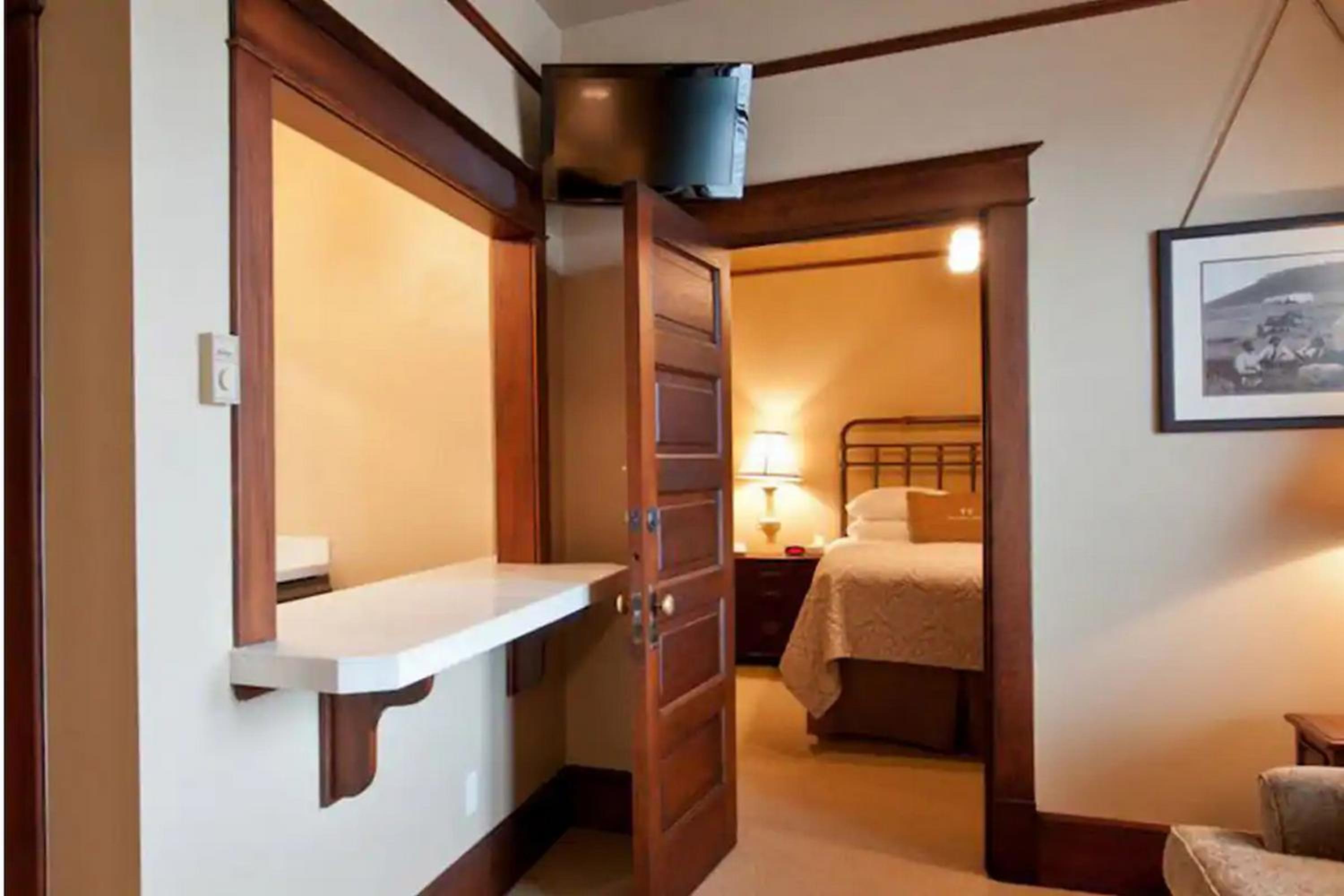 The Sacajawea Hotel