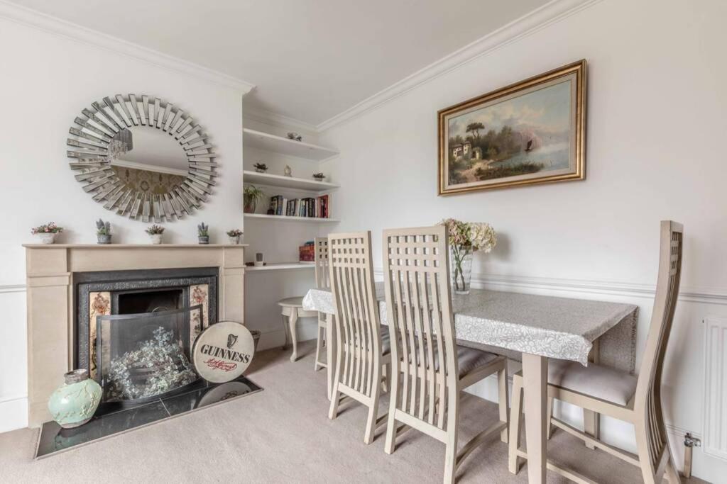 Windsor Town Centre Victorian townhouse sleeps 6 view 4