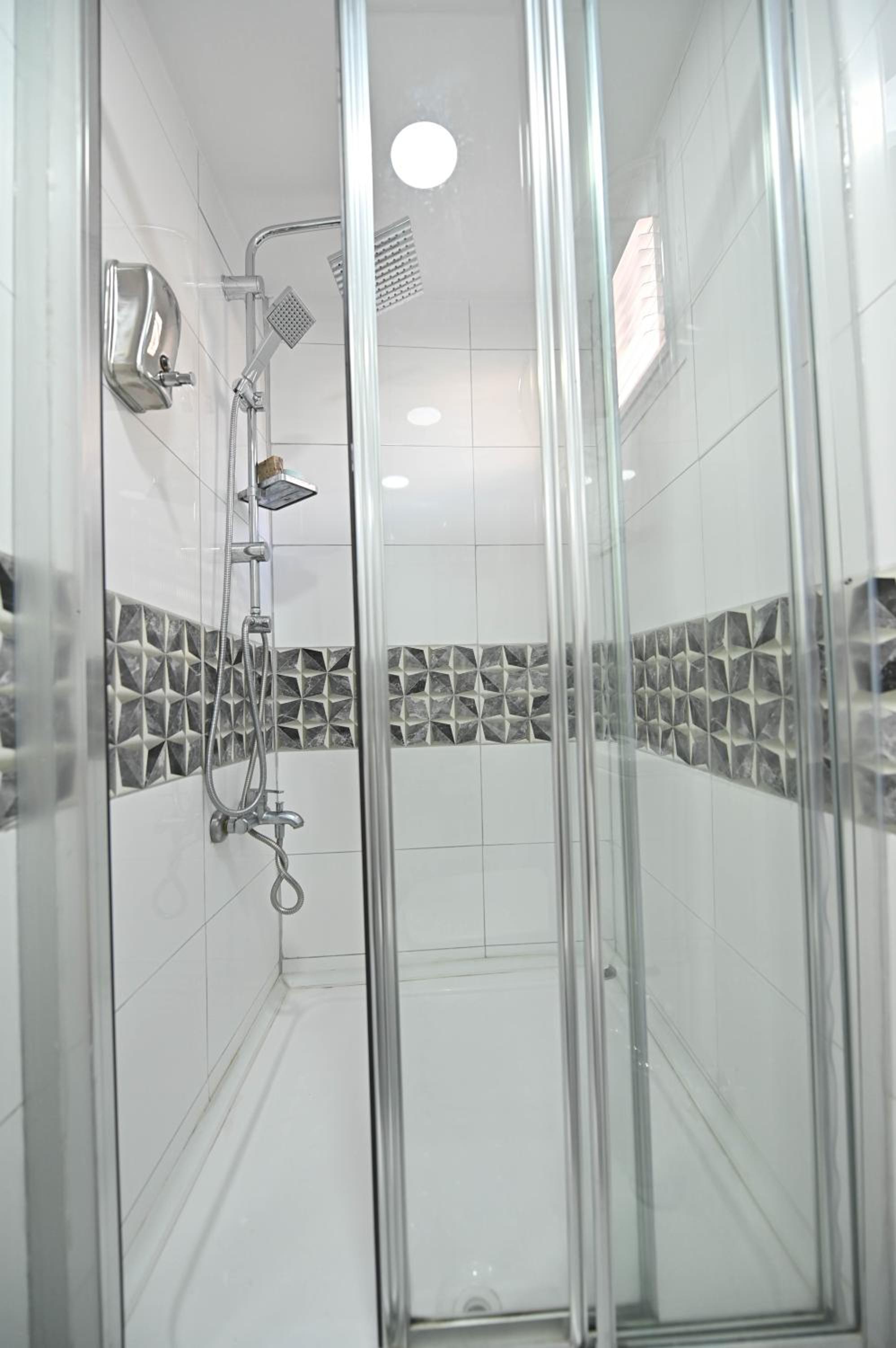 Safir Gold Hotel - Image 48