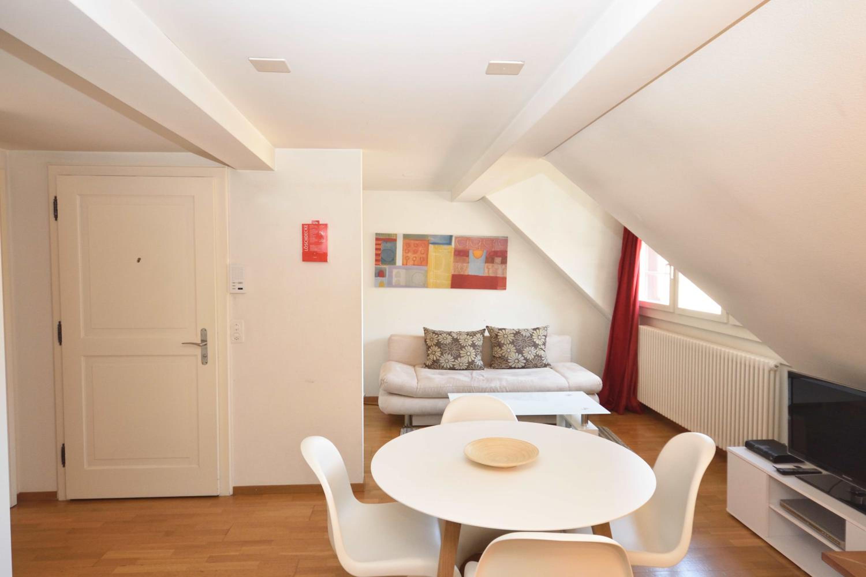 Beautiful studio in the old town - Symbol 2 4ST R