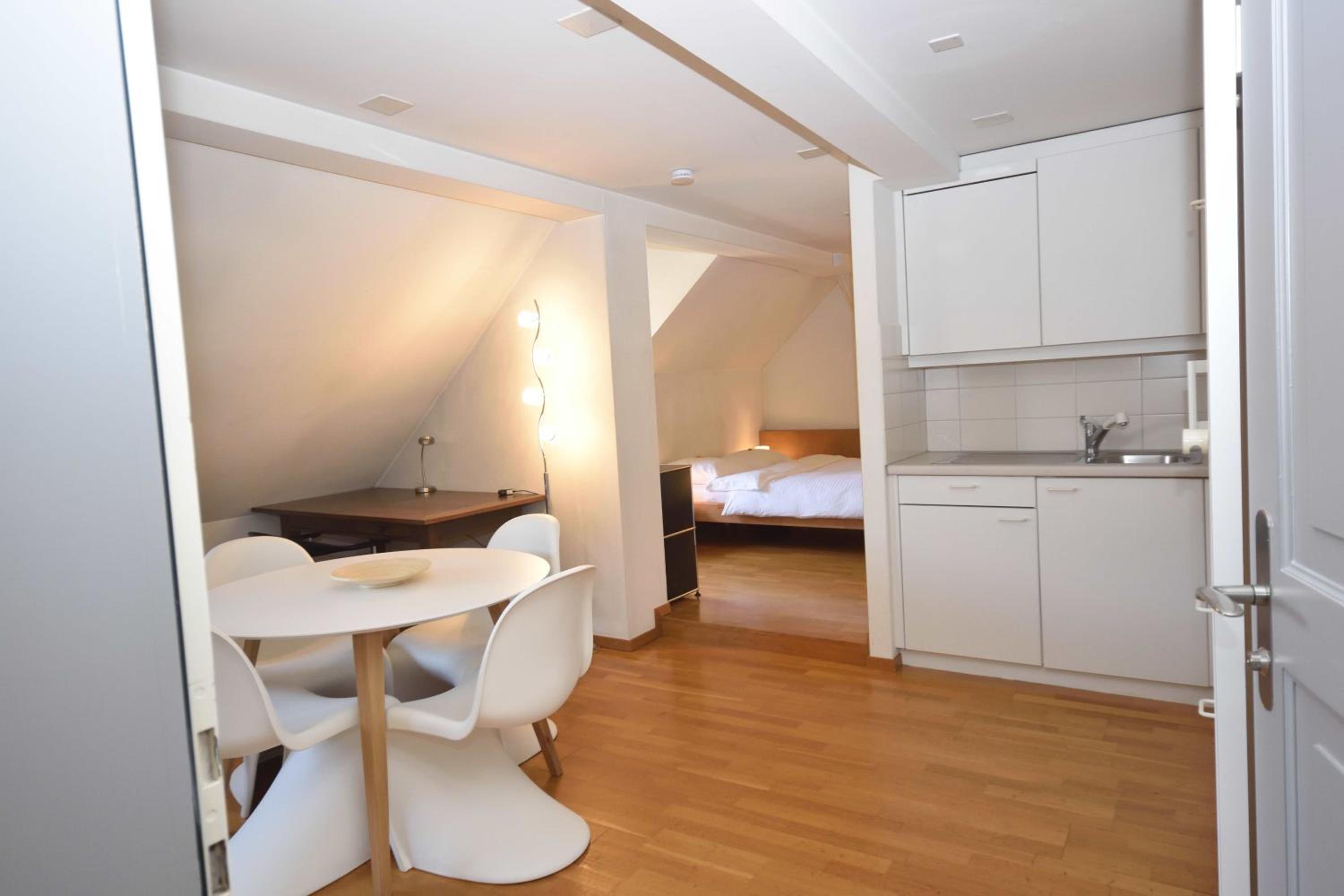 Beautiful studio in the old town - Symbol 2 4ST R
