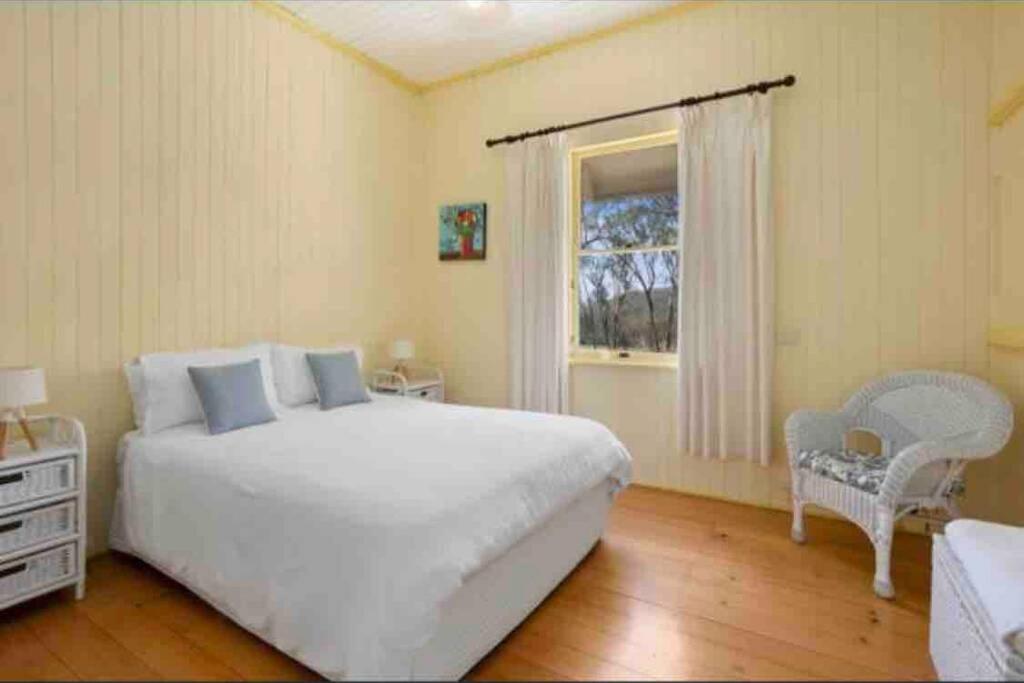 Montrose Farm Stay - Charming 2 bedroom cottage