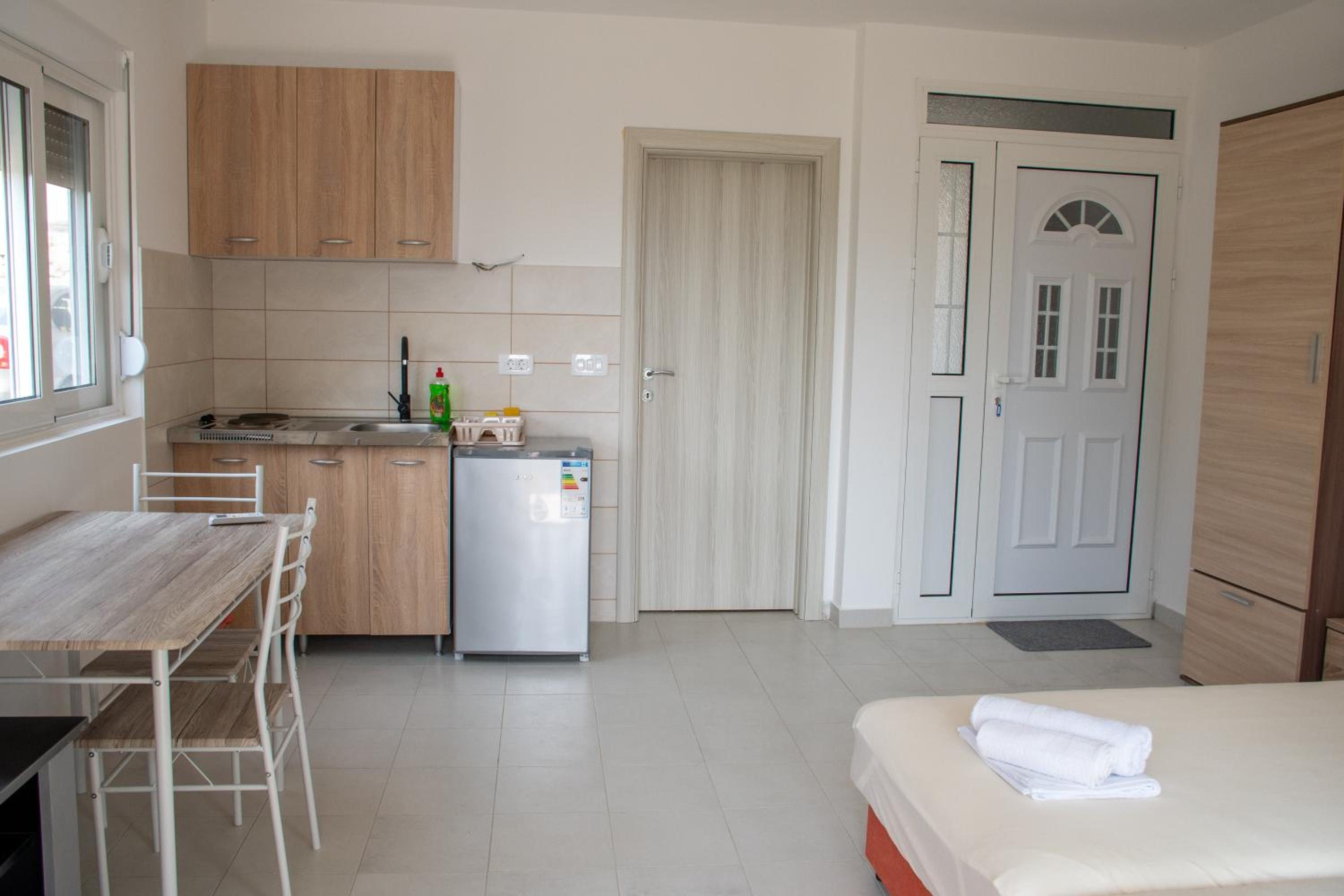 Bay Leaf Apartments view 2