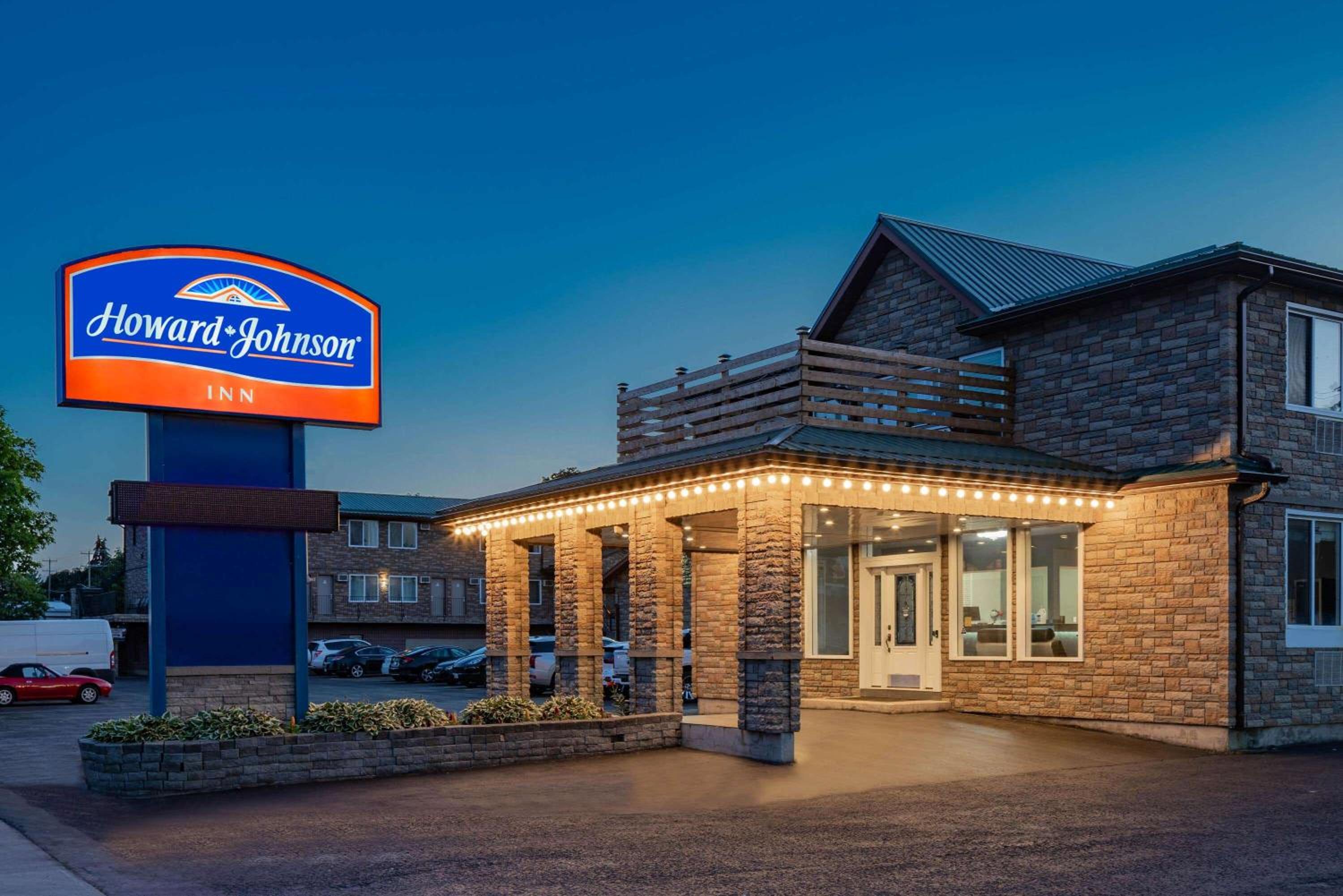 Gananoque Vacations - Howard Johnson by Wyndham Gananoque - Property Image 3