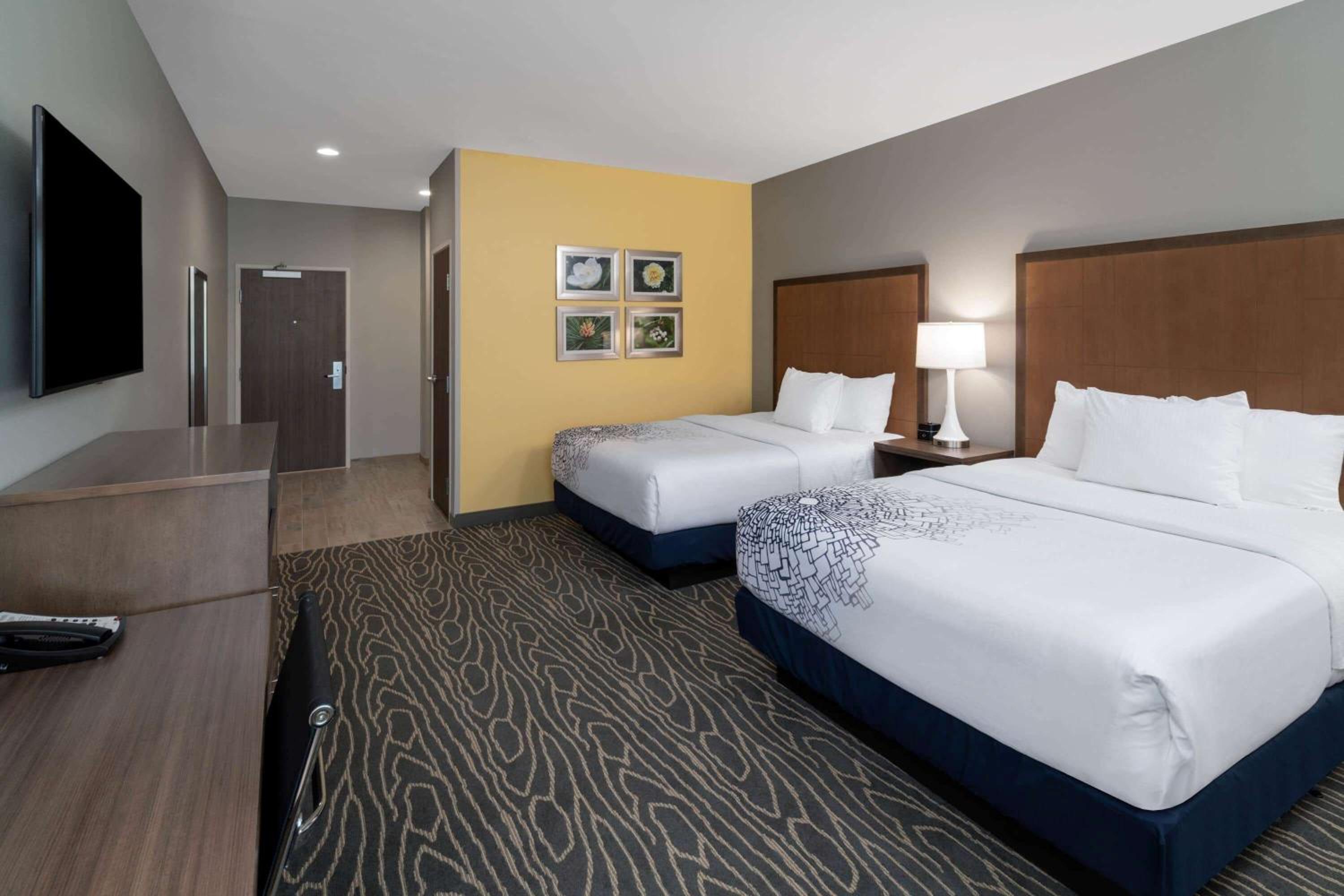 Tifton Vacations - La Quinta Inn  Suites by Wyndham Tifton - Property Image 4