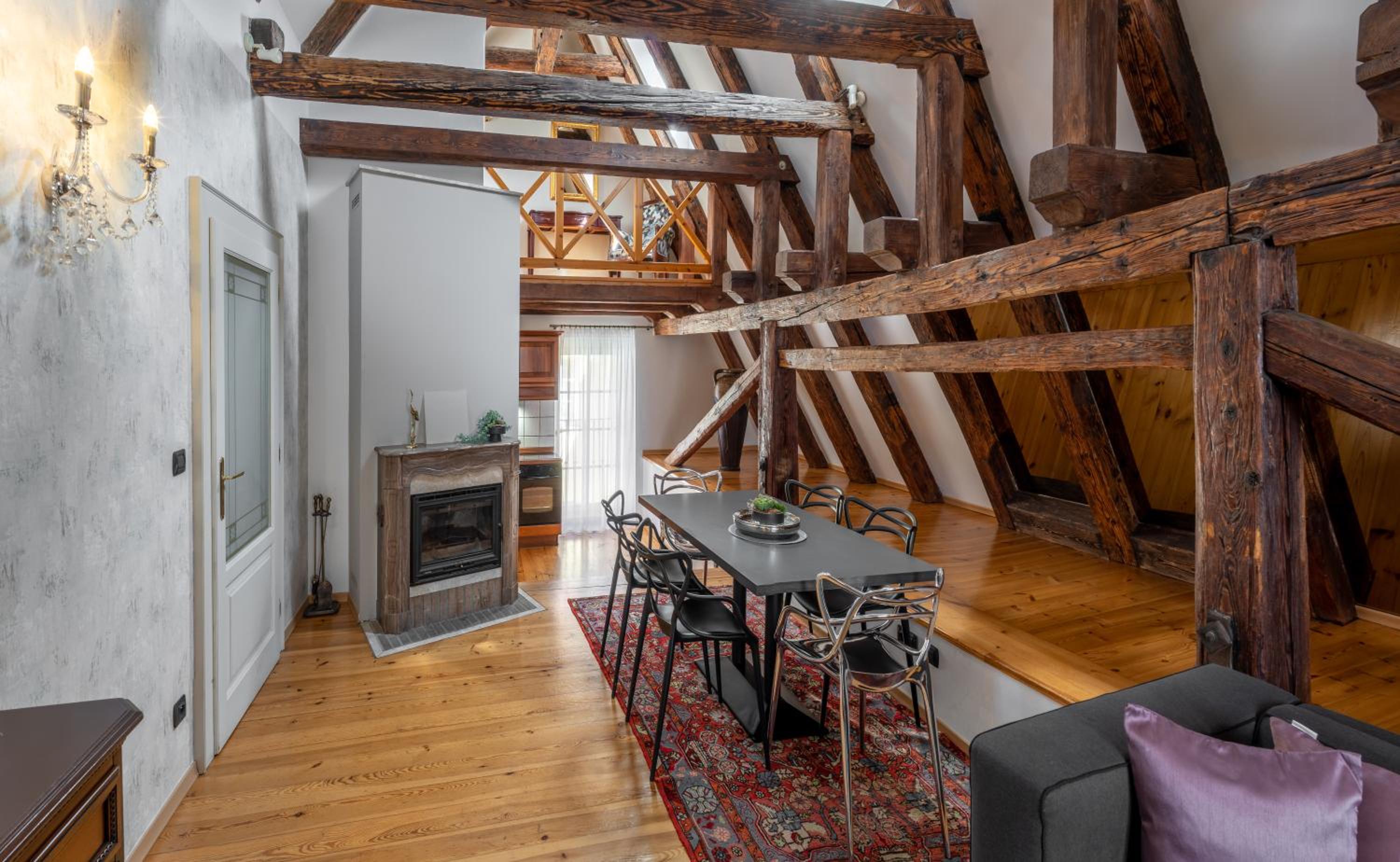 Chateau 9 Apartments by Adrez