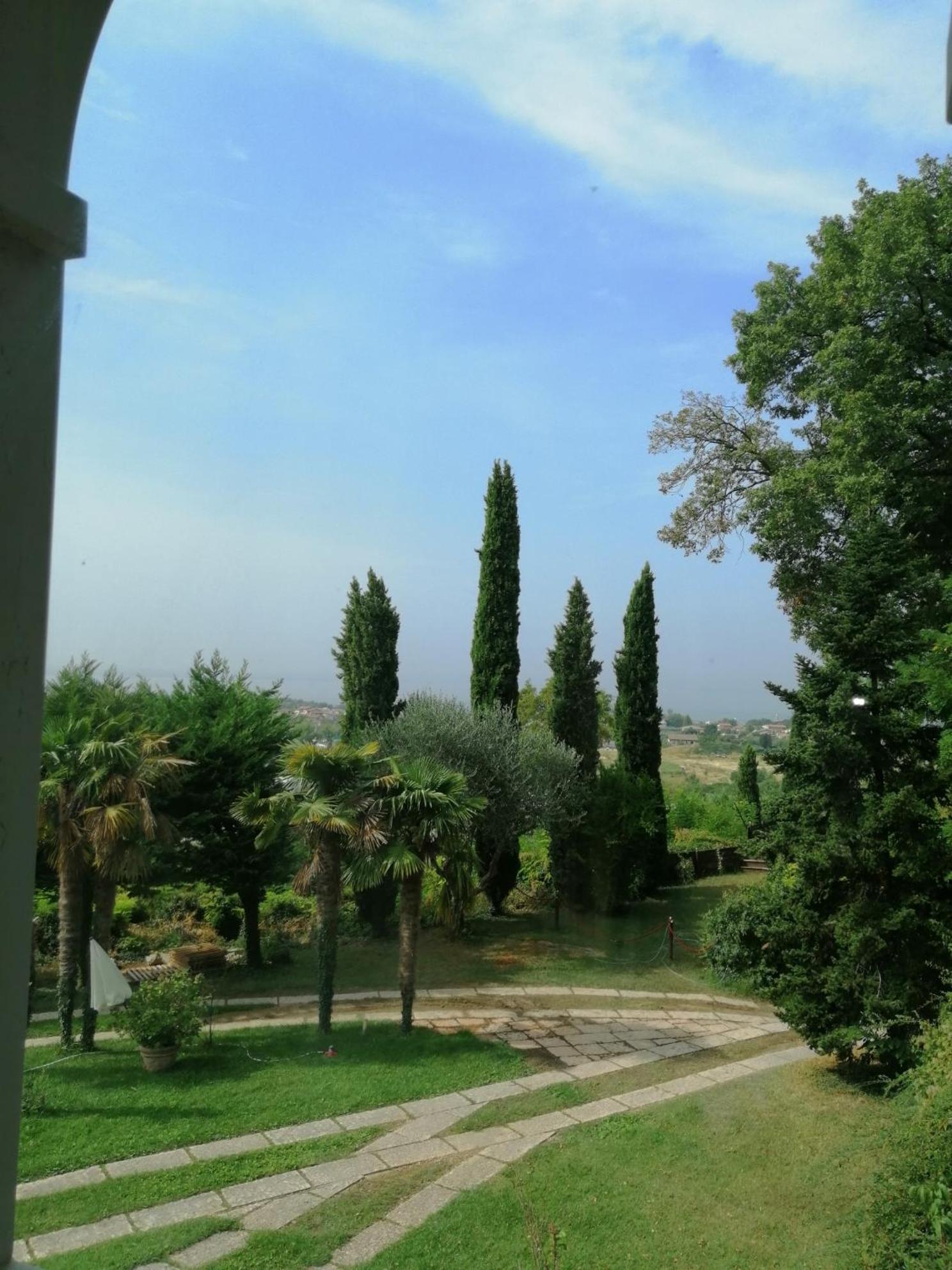 Camera principesca in villa con piscina termale view 5