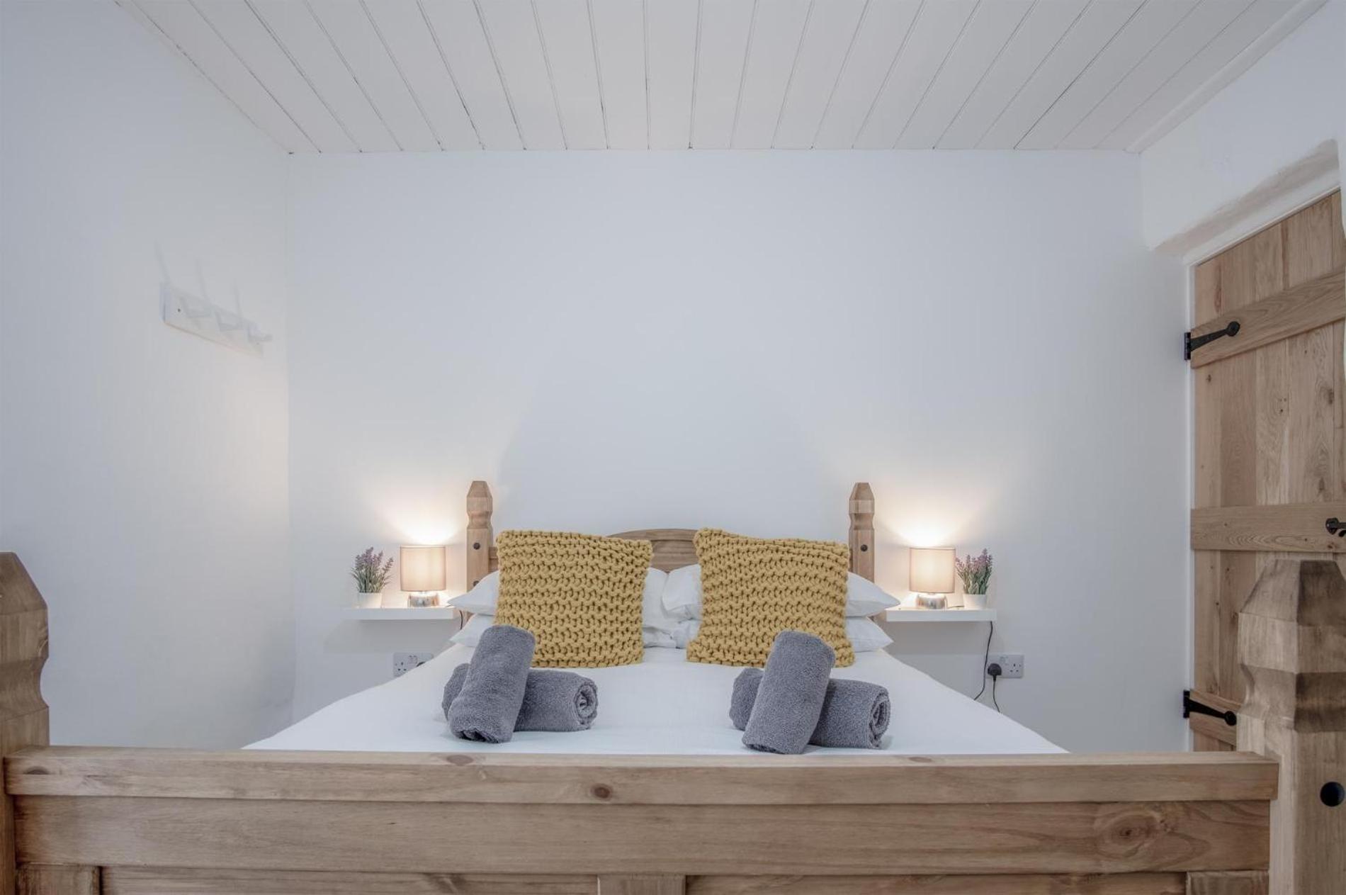 Brook Cottage - 2 Bedroom Cottage - Dale