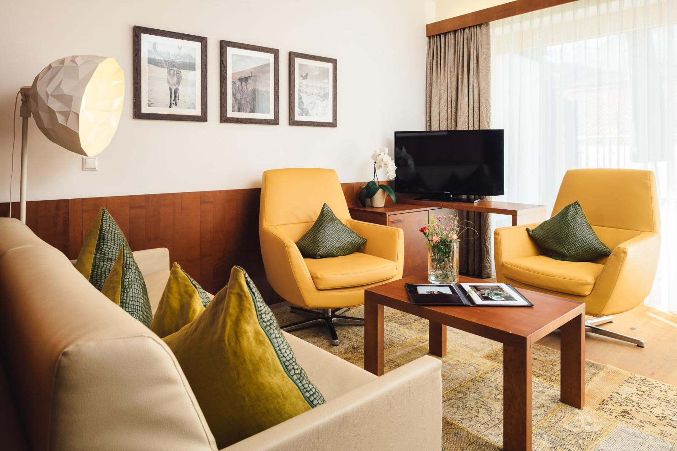 Schneeweiss lifestyle - Apartments - Living
