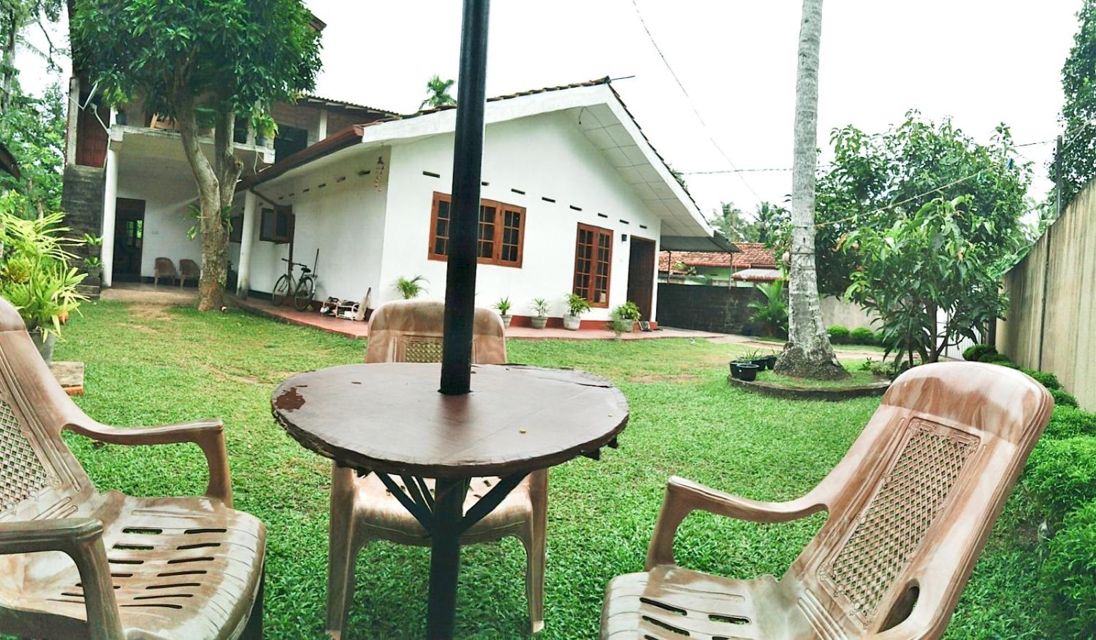 Hotel Sanithu Homestay Galle - Image 1