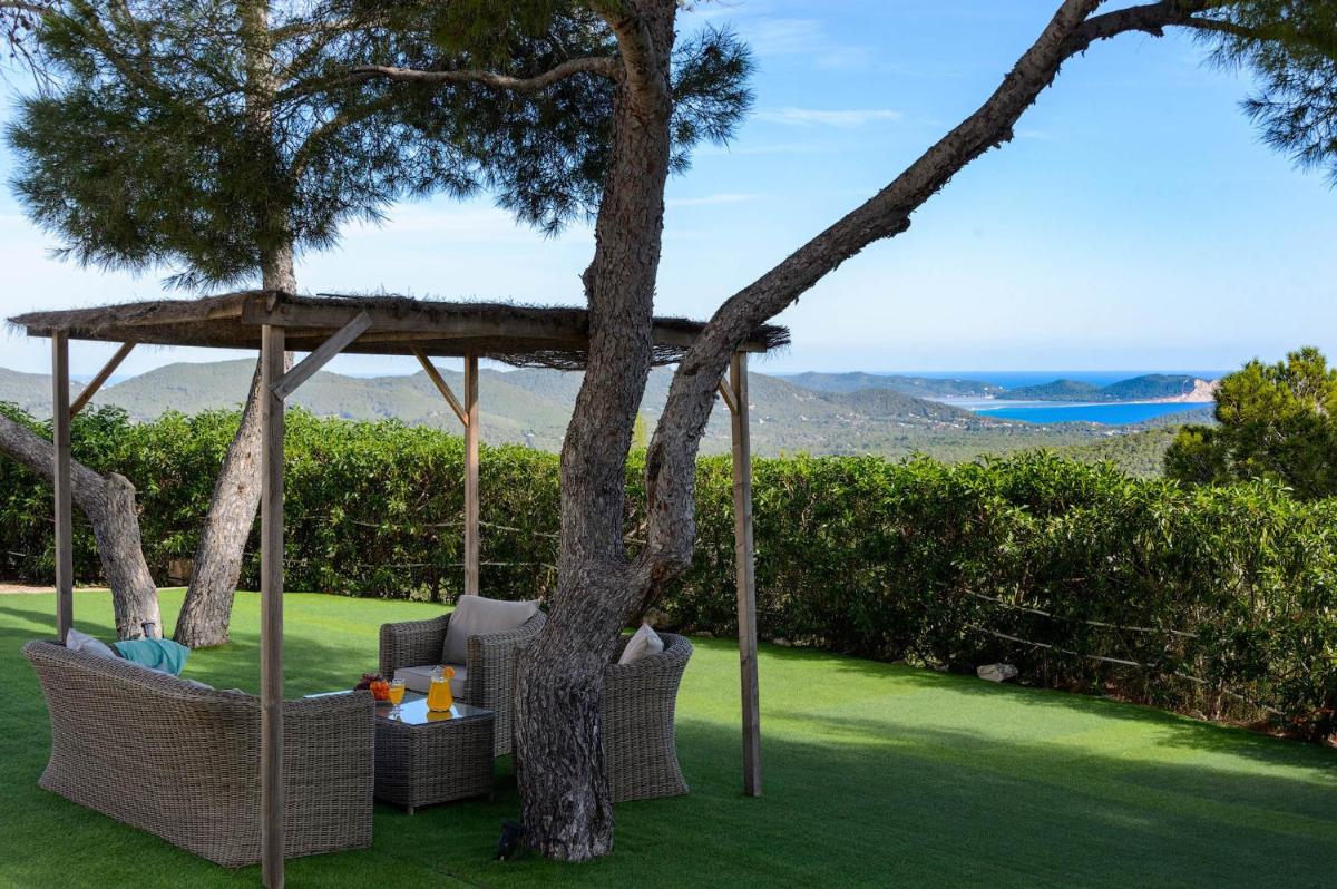 Villa Sky Line view 4