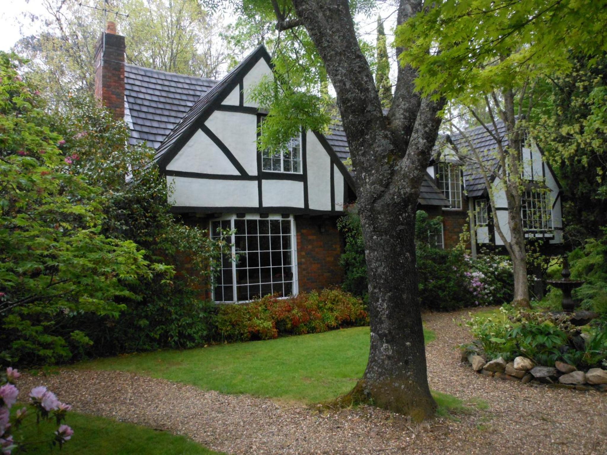 Merrimeet Cottages
