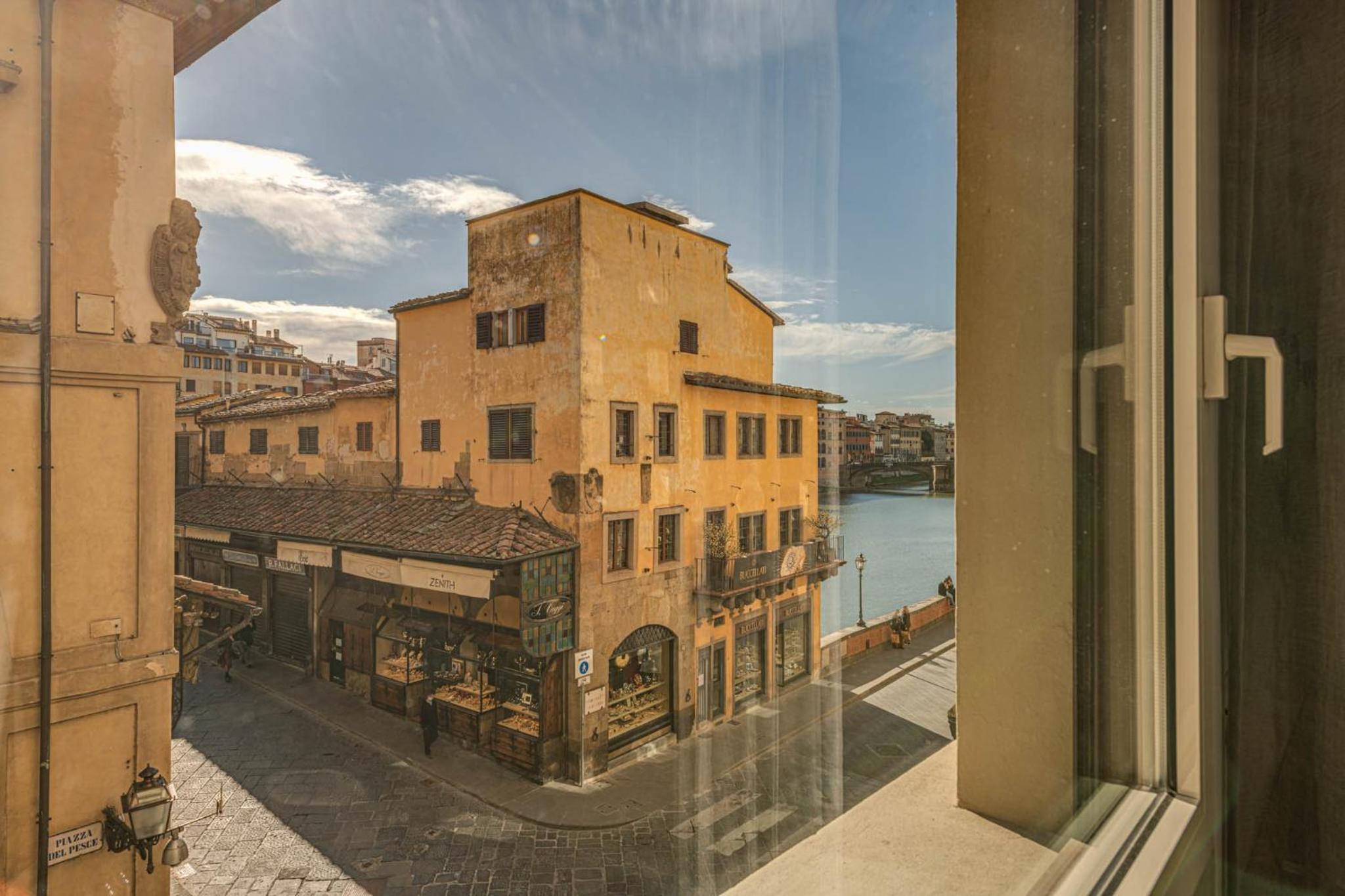 Apartments Florence -Ponte Vecchio View