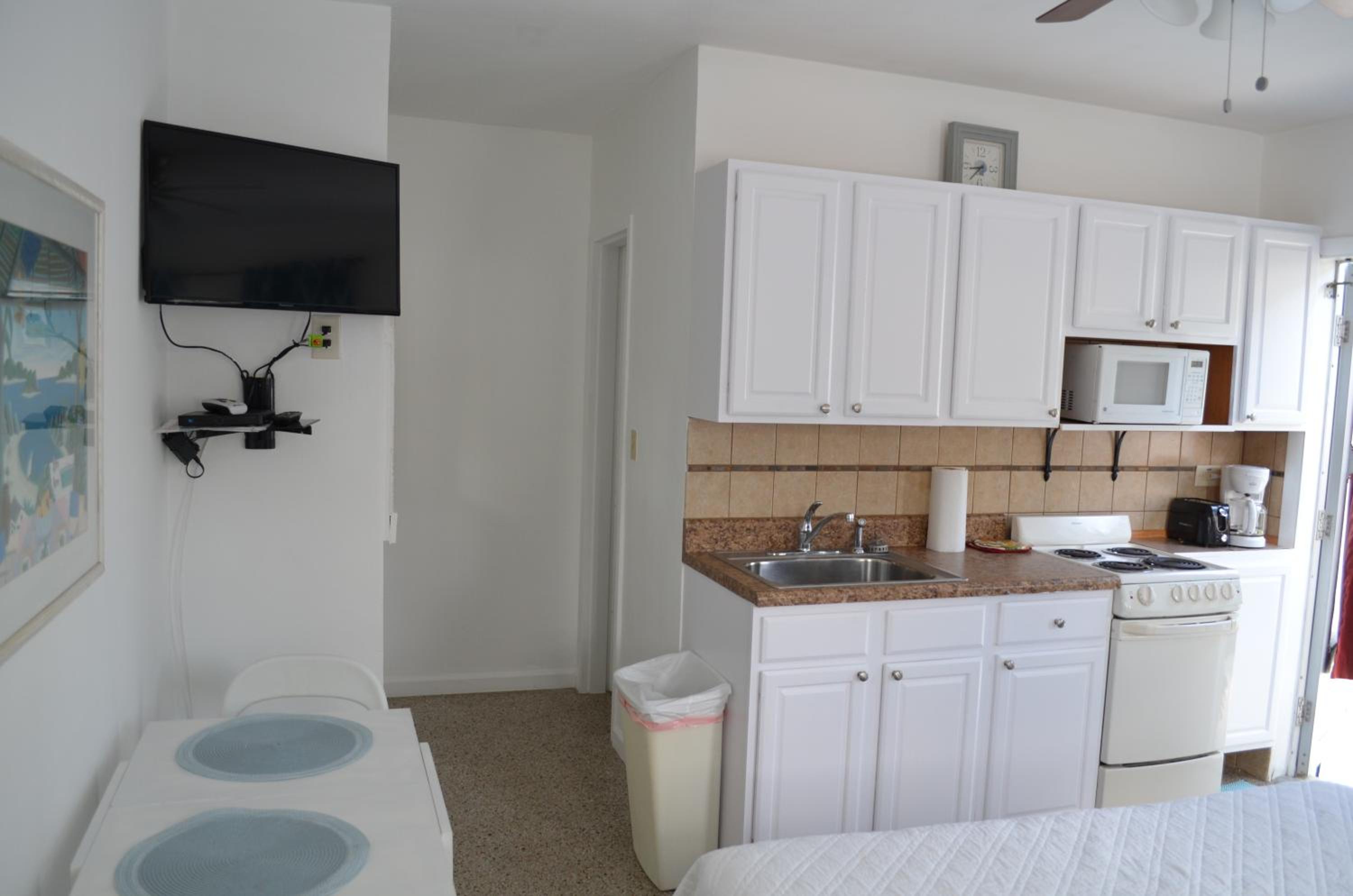 Tiana Beach Inn view 5