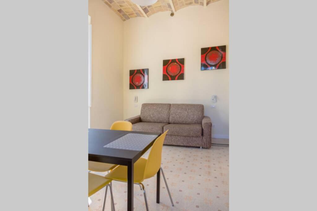 RomAntica Suite with balcony near San Giovanni