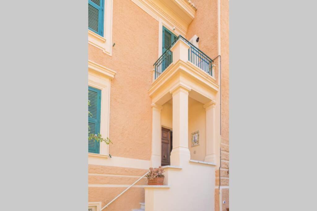 RomAntica Suite with balcony near San Giovanni