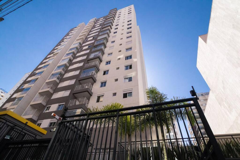 Hotel BHomy Bela Vista Moderno com varanda Y804B - Image 1