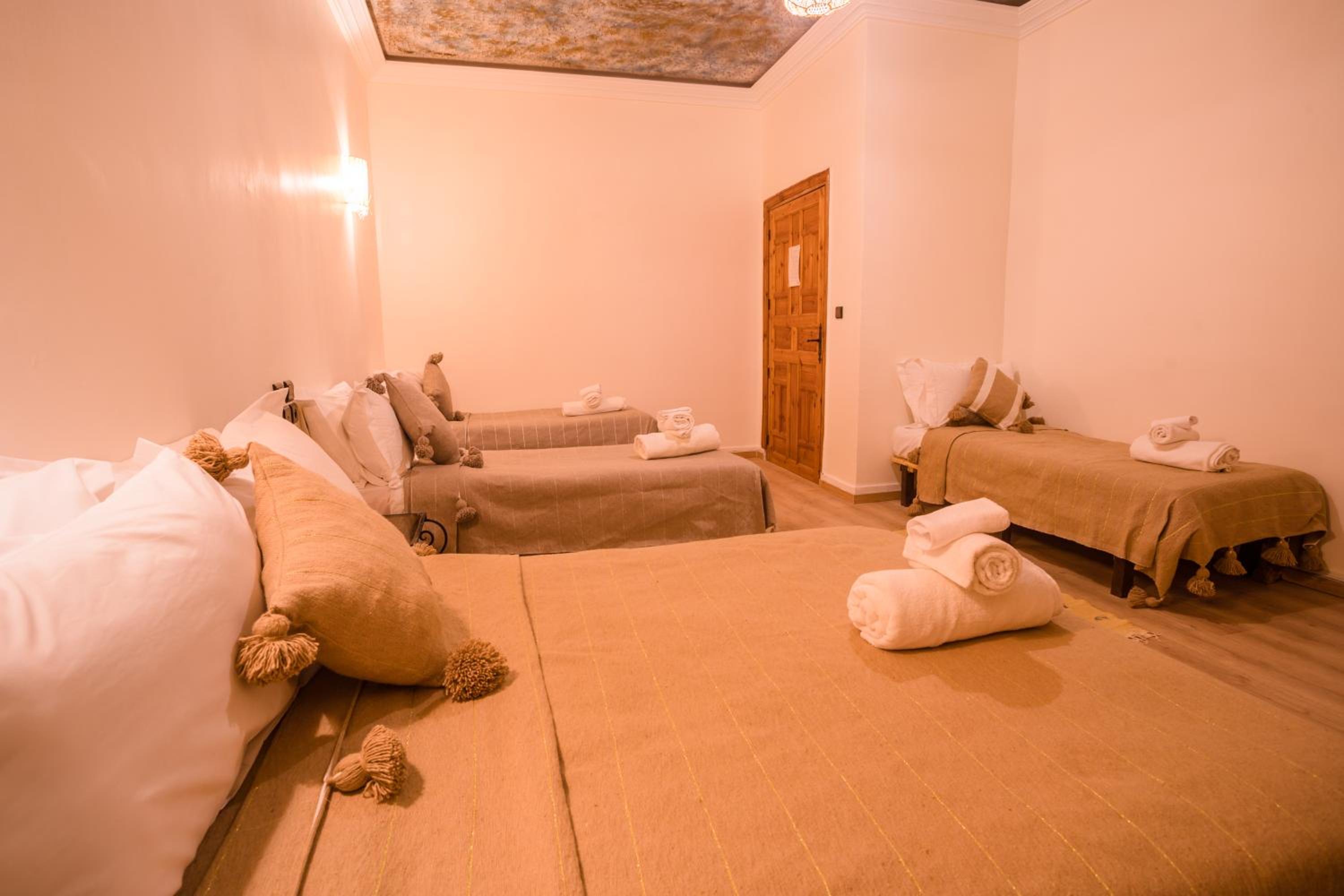 RIAD TUMAST