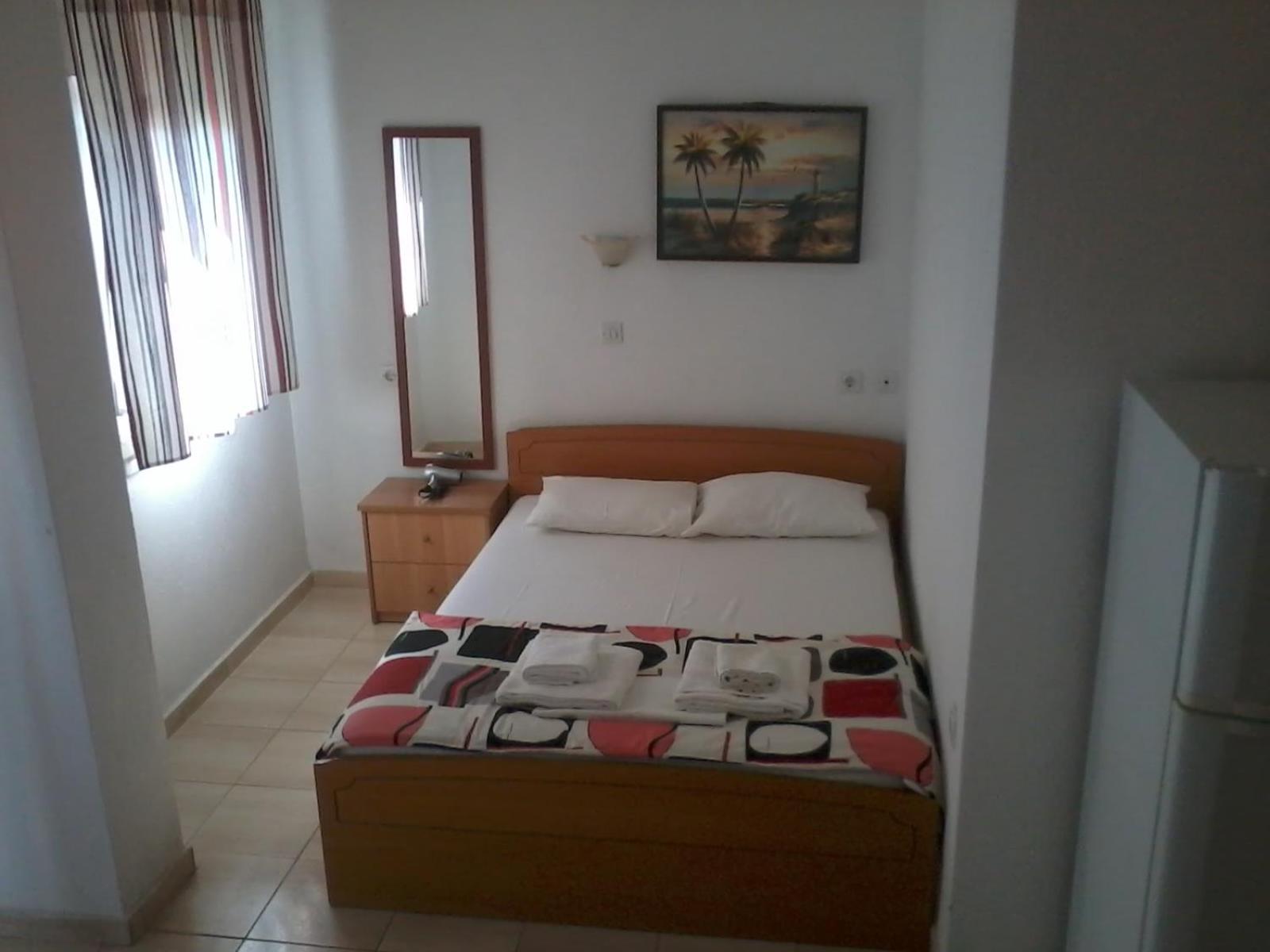 Studios Kofos Limin view 5