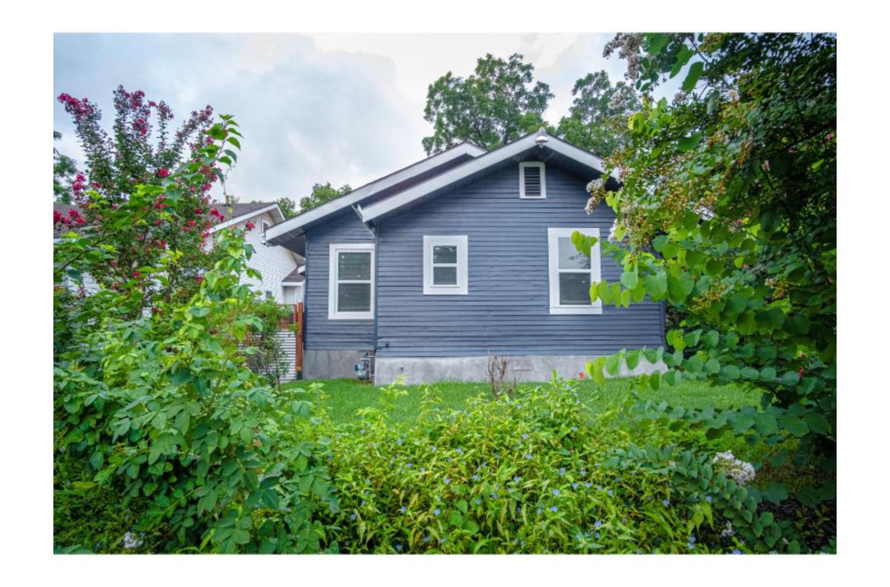 Remodeled Modern 1BR1BA Apt Near Downtown, 5min Pearl view 3