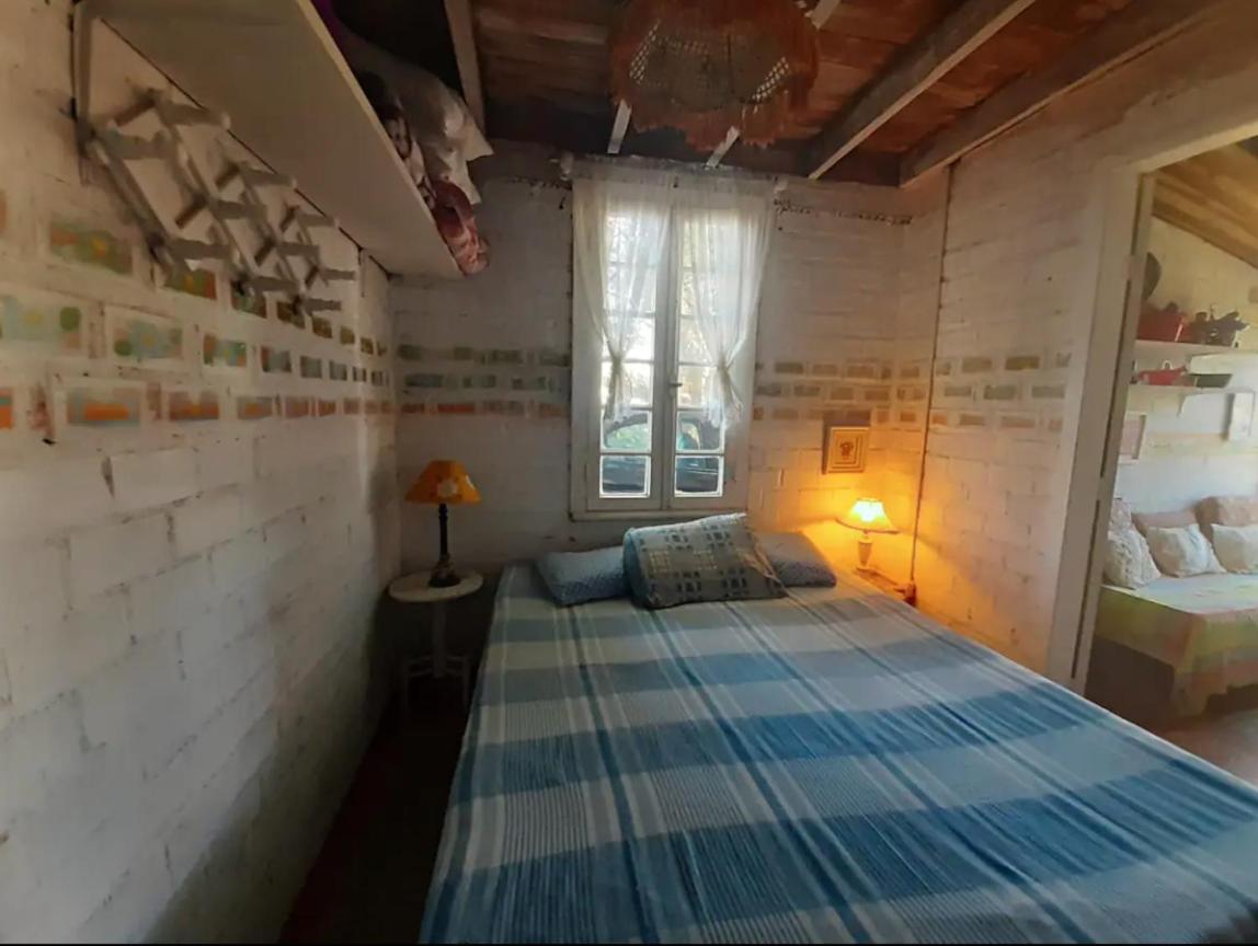 Casa beiramar, vista mar e pinheiros, pé na areia