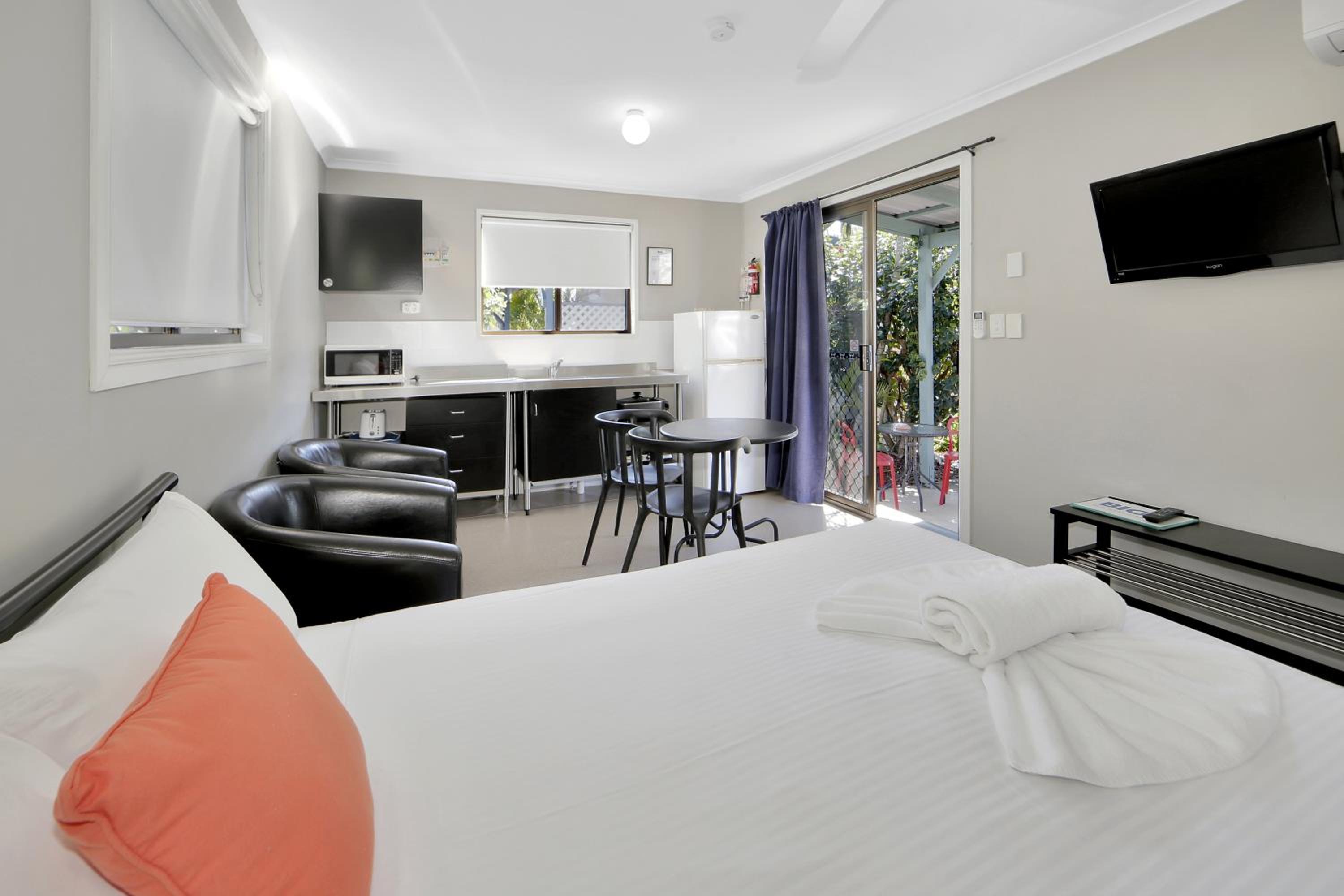 BIG4 Cane Village Holiday Park