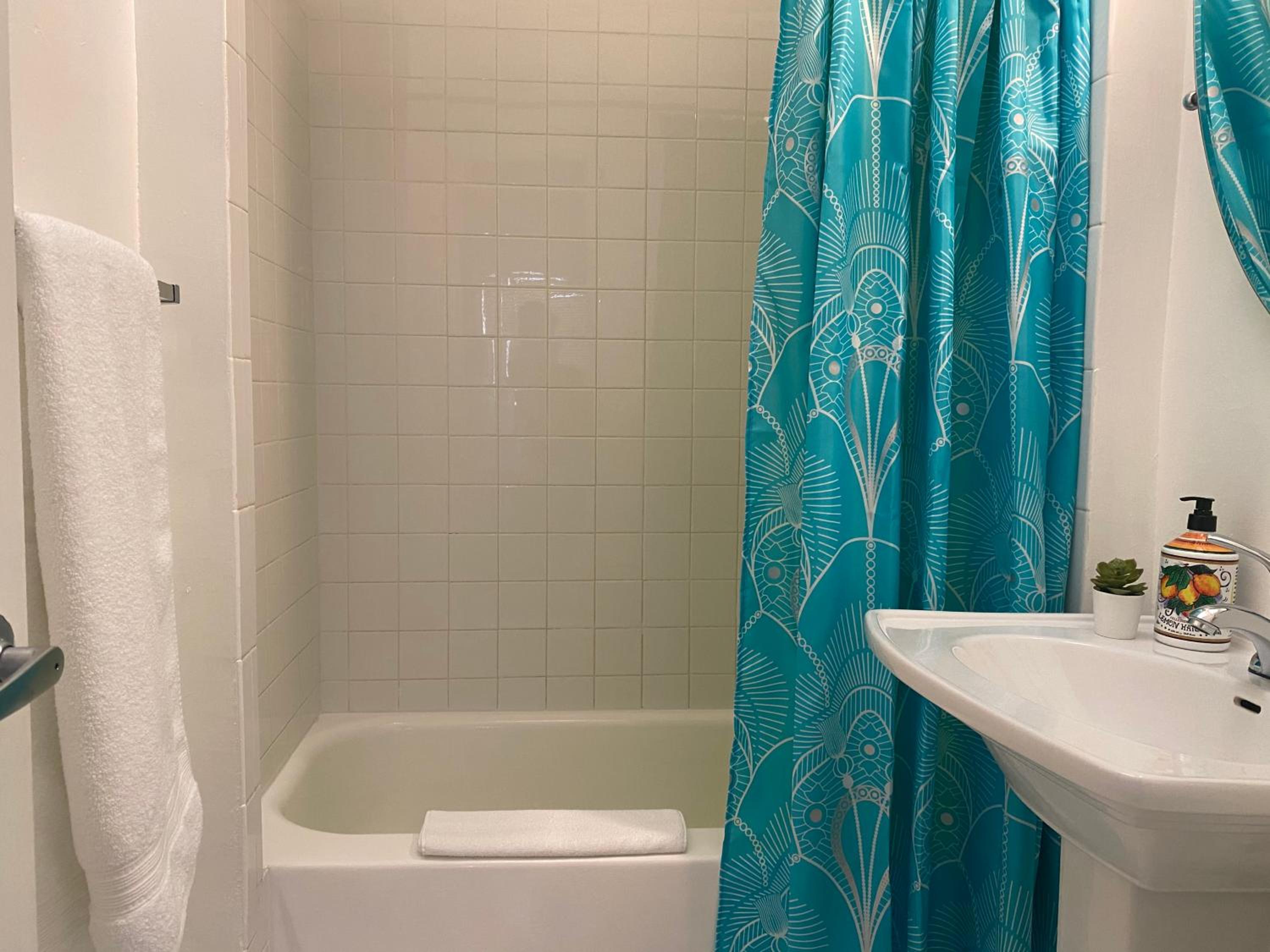 Miami Beach Rooms B&B