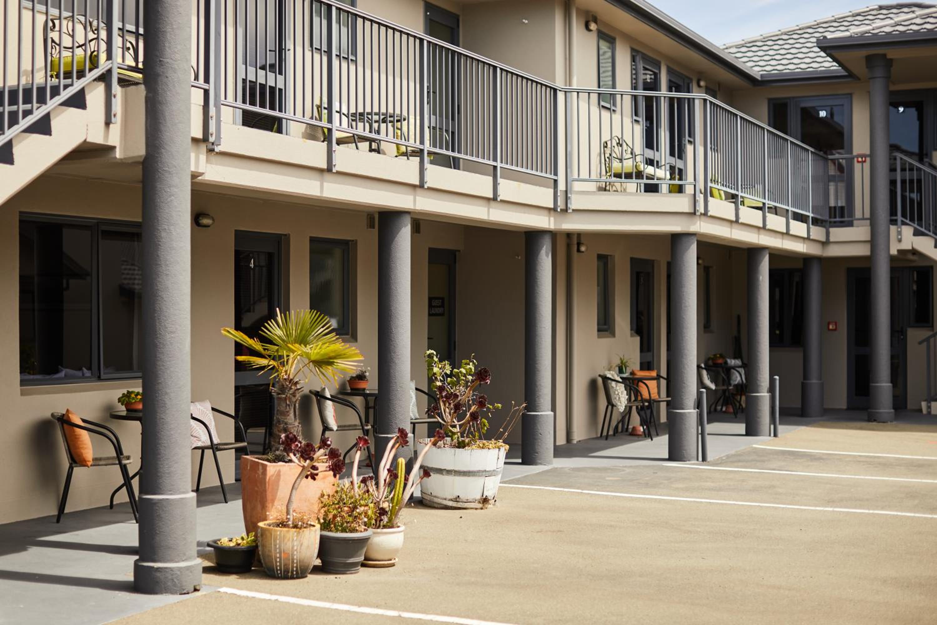 Blenheim Palms Motel