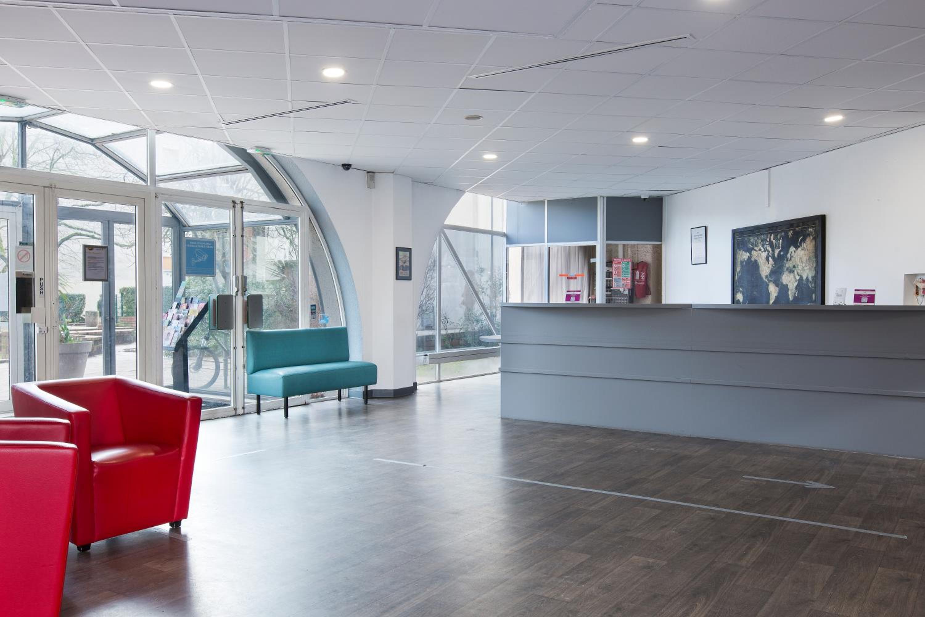 Cergy Vacations - hotelF1 Cergy - Property Image 5