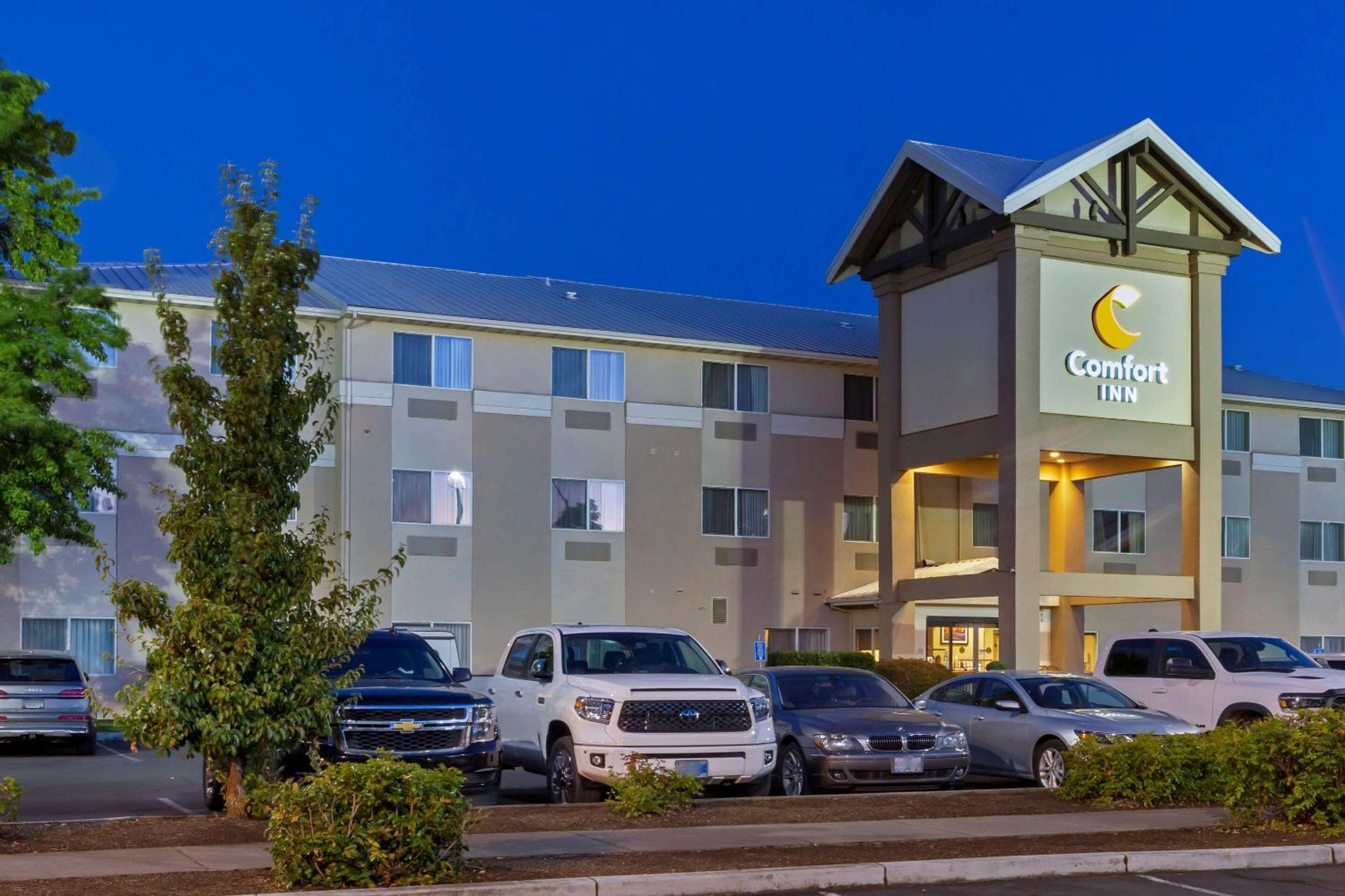 Medford Vacations - Comfort Inn Medford South - Property Image 3